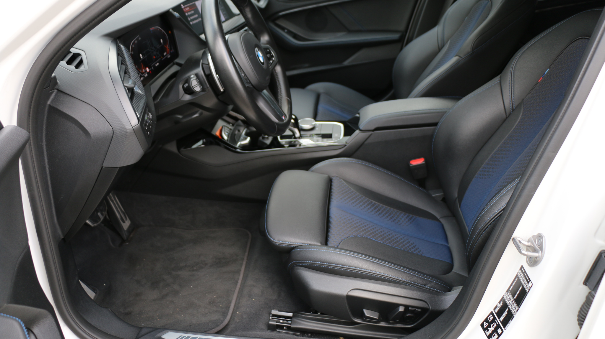 listing desktop thumbnail image 11