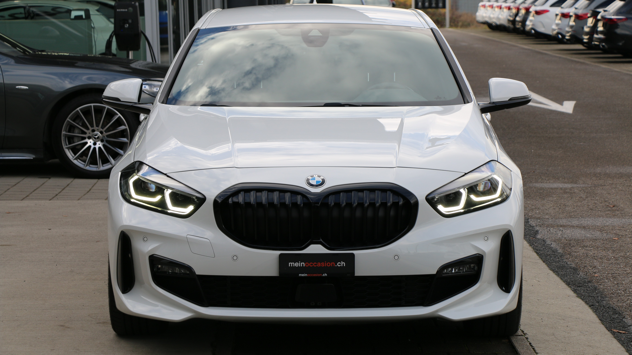 listing desktop thumbnail image 7