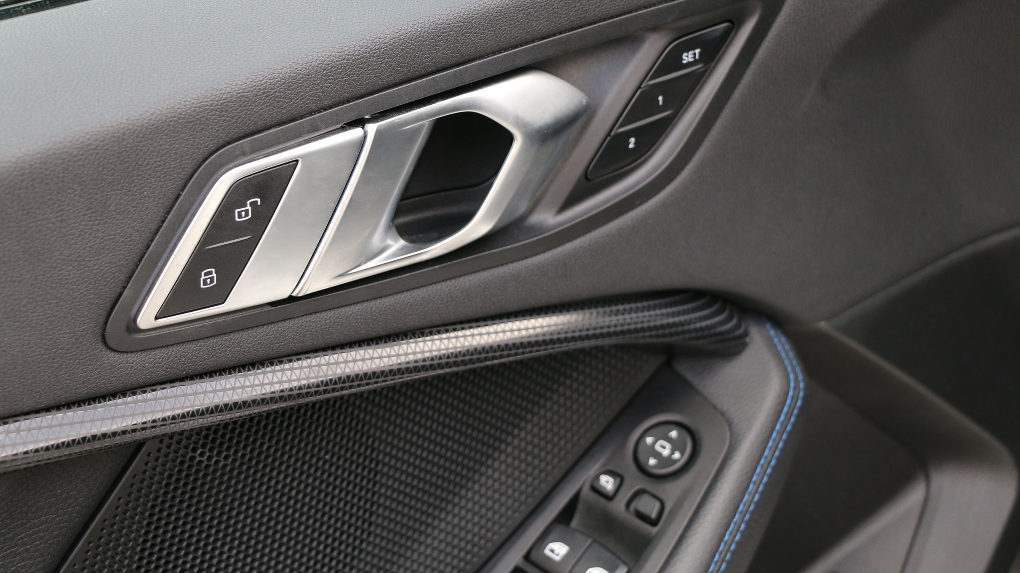 listing desktop thumbnail image 10