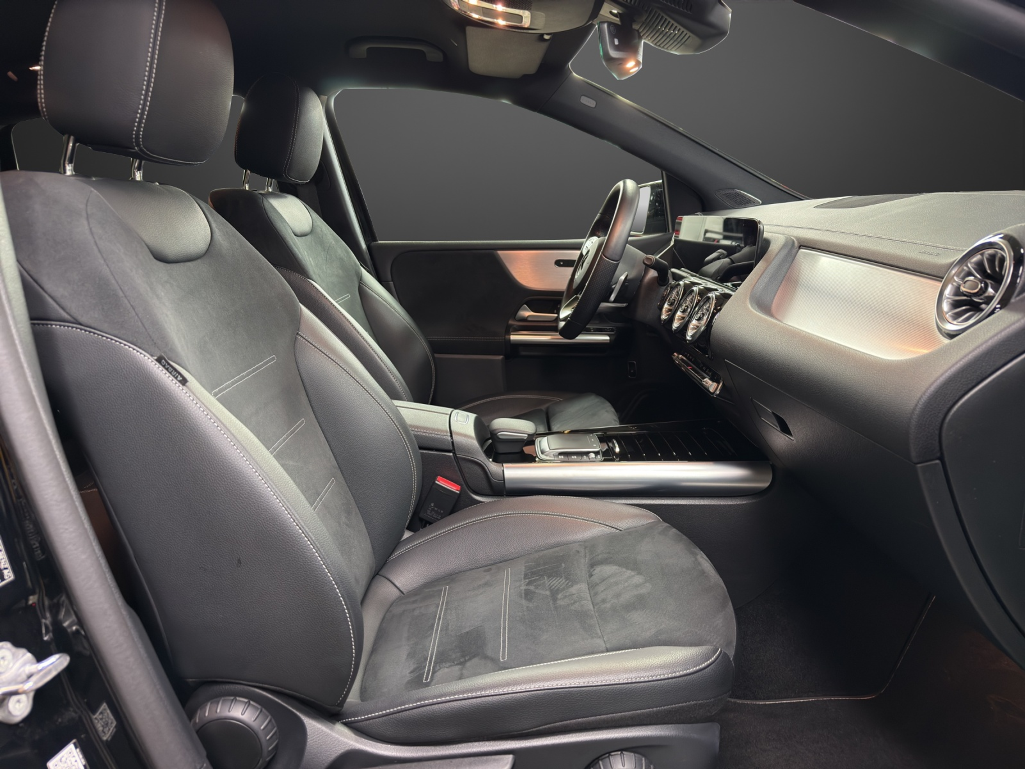 listing desktop thumbnail image 11