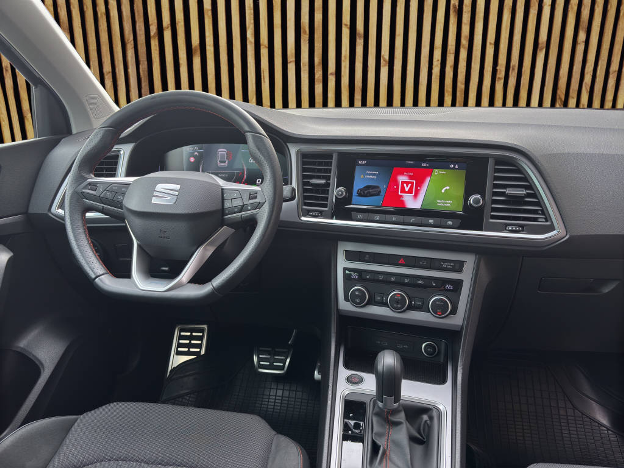 listing desktop thumbnail image 6