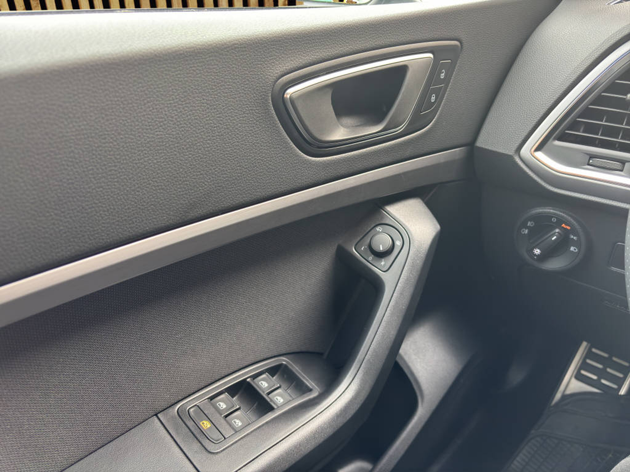 listing desktop thumbnail image 13