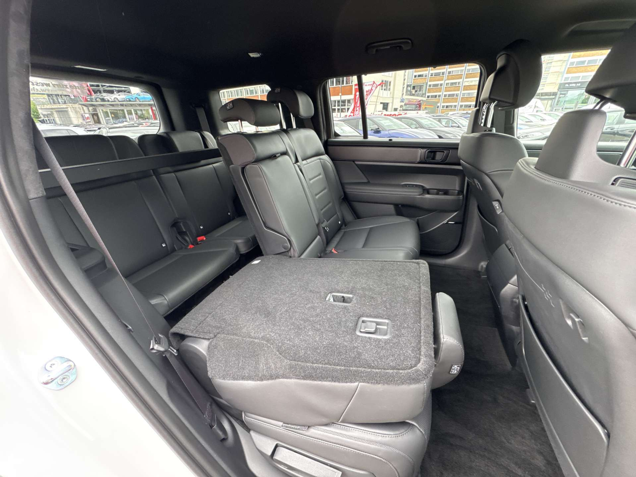 listing desktop thumbnail image 5