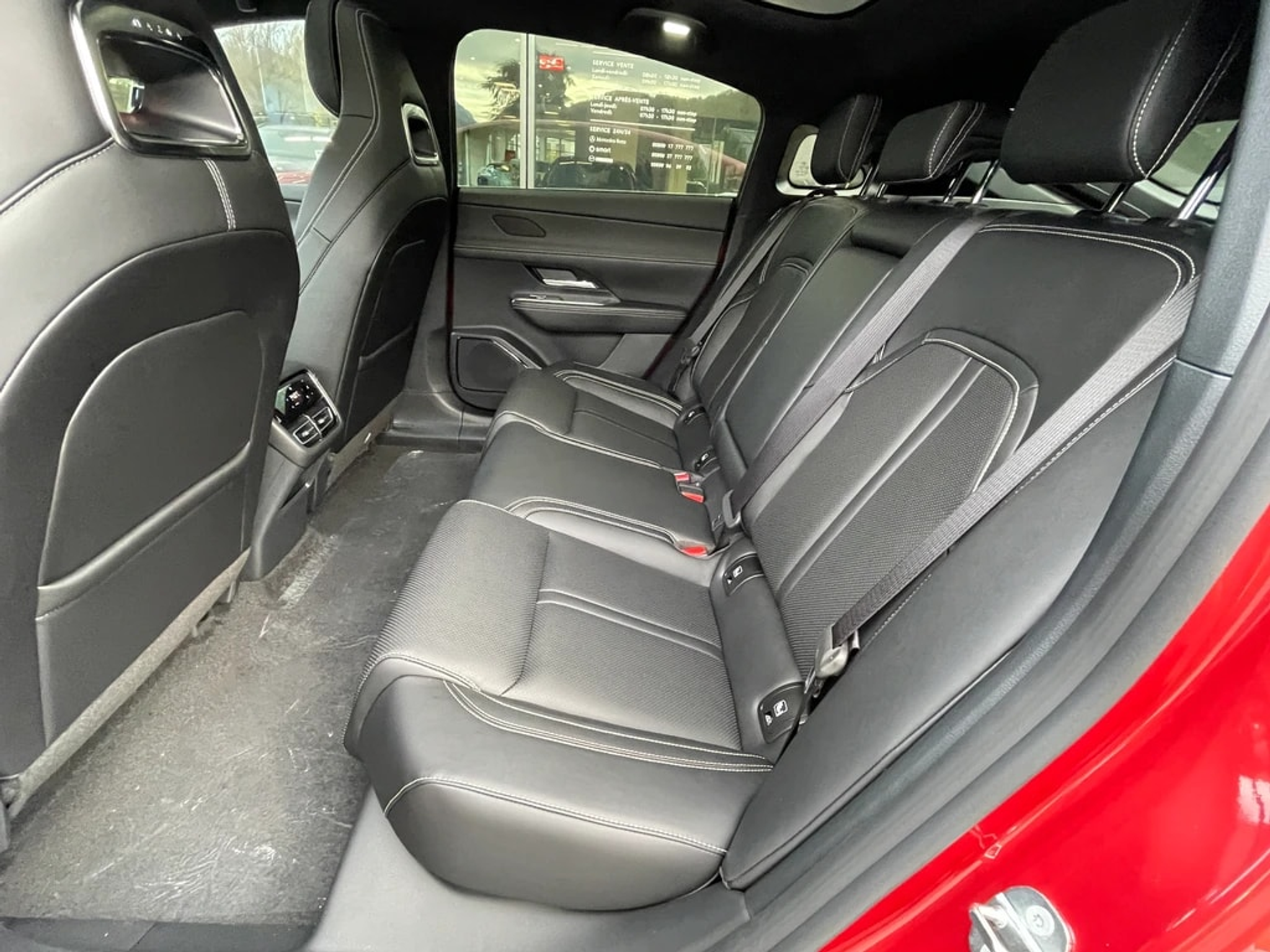 listing desktop thumbnail image 8