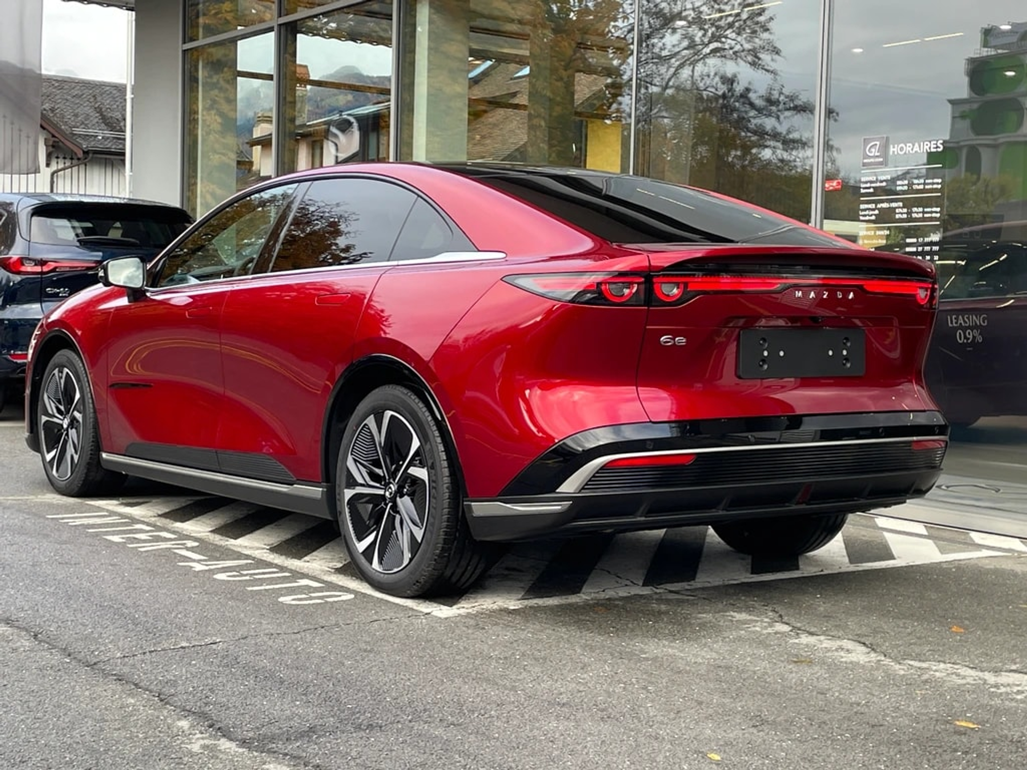 listing desktop thumbnail image 2