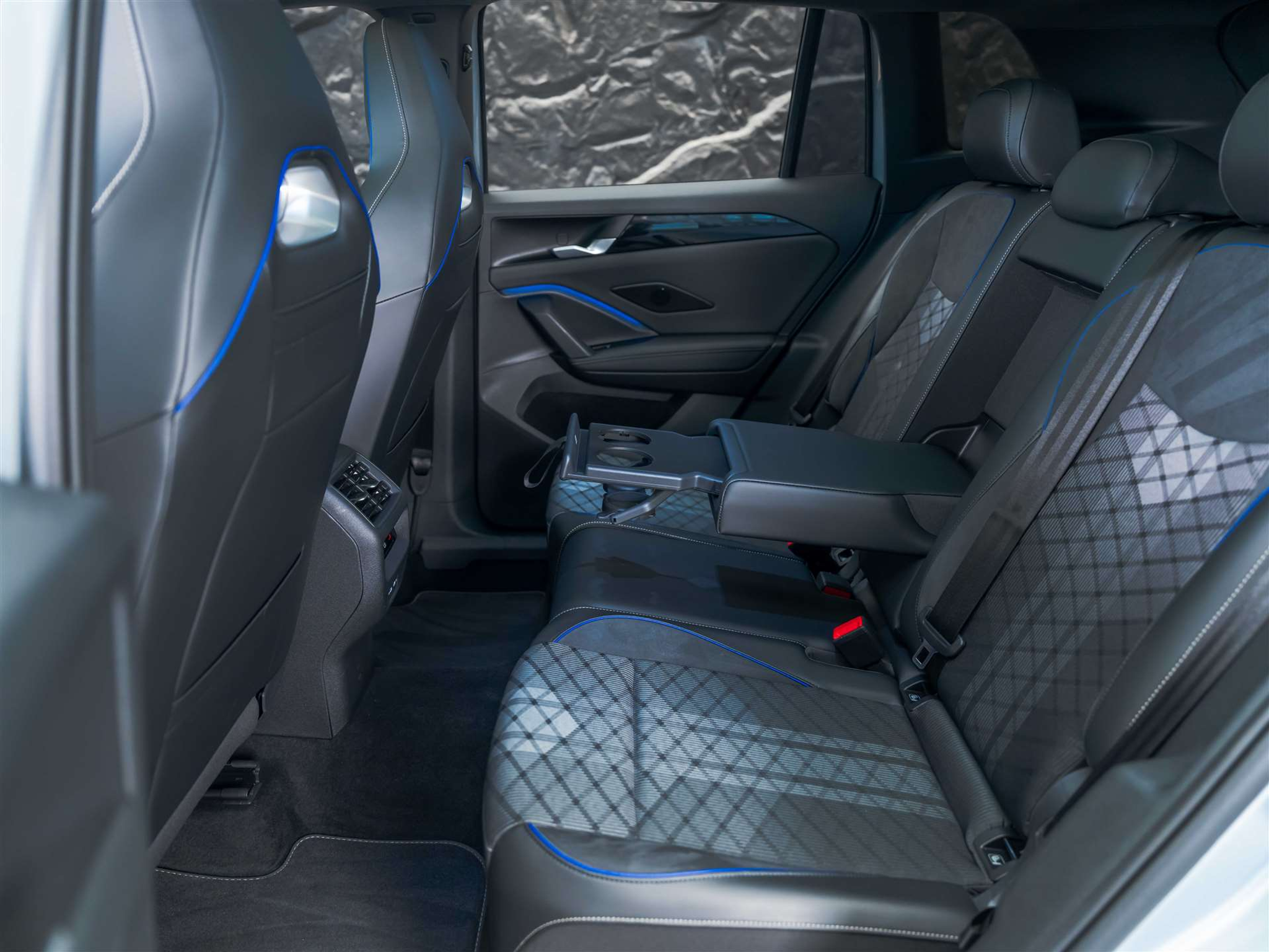 listing desktop thumbnail image 14