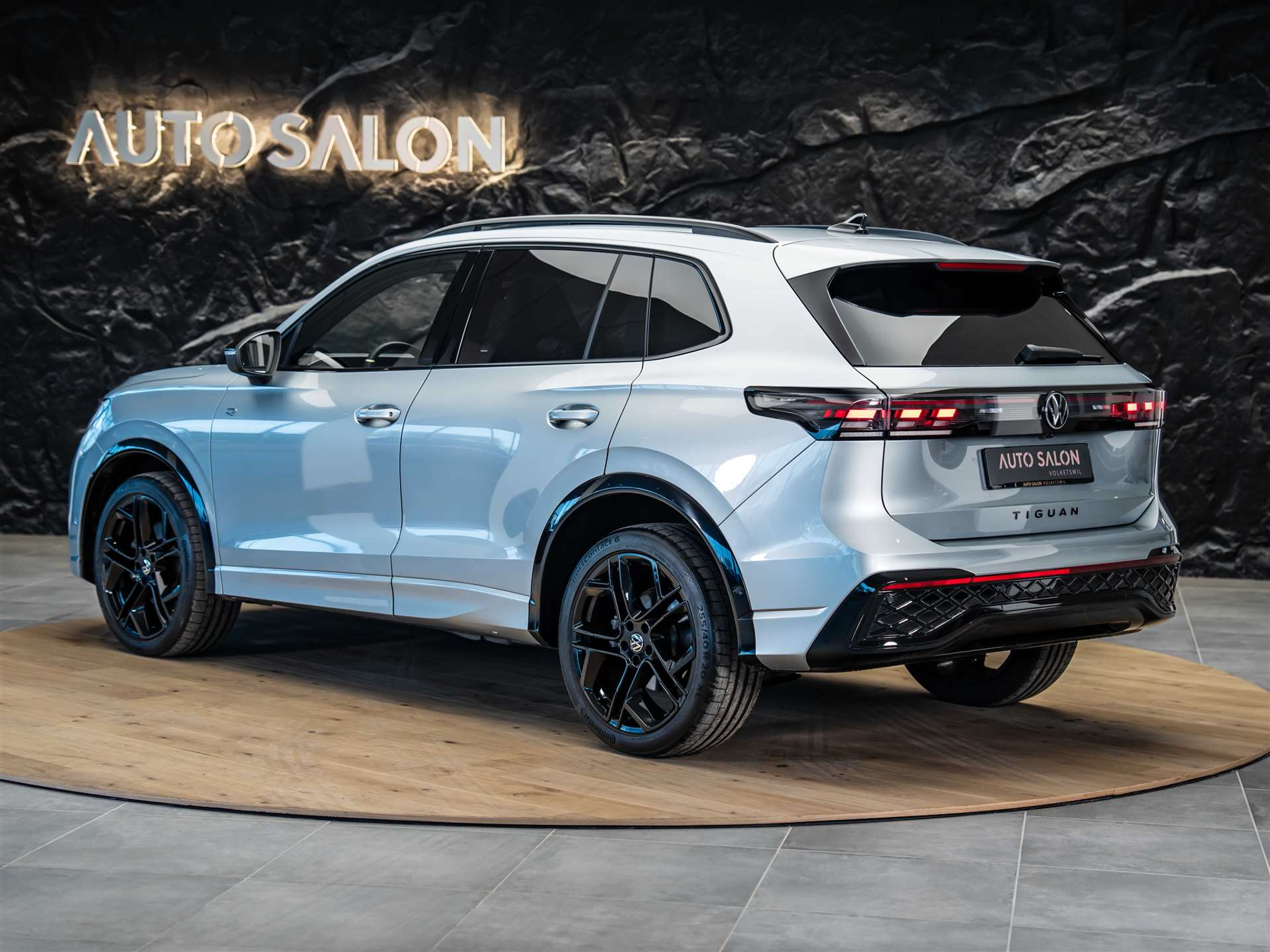 listing desktop thumbnail image 2