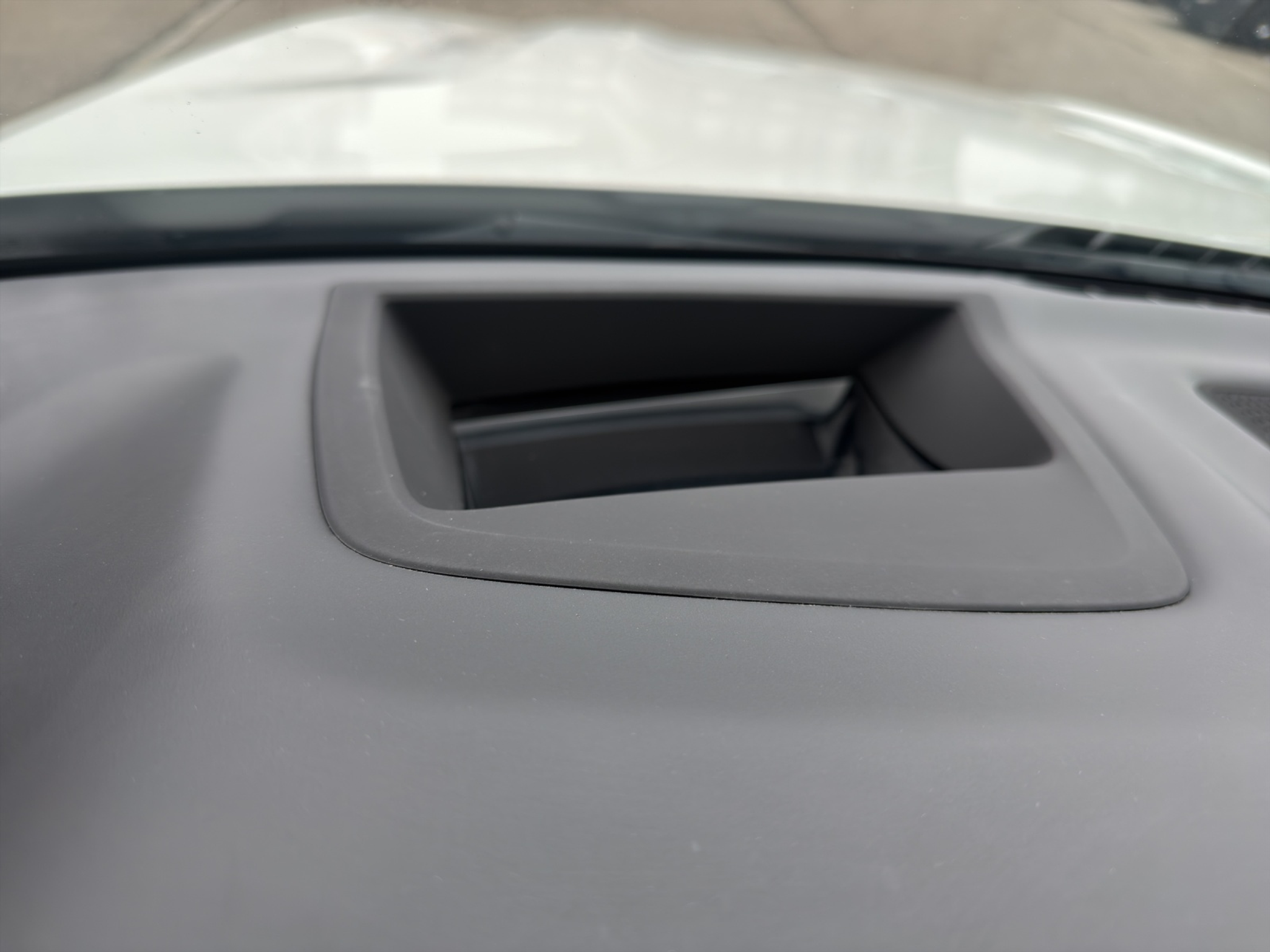 listing desktop thumbnail image 16