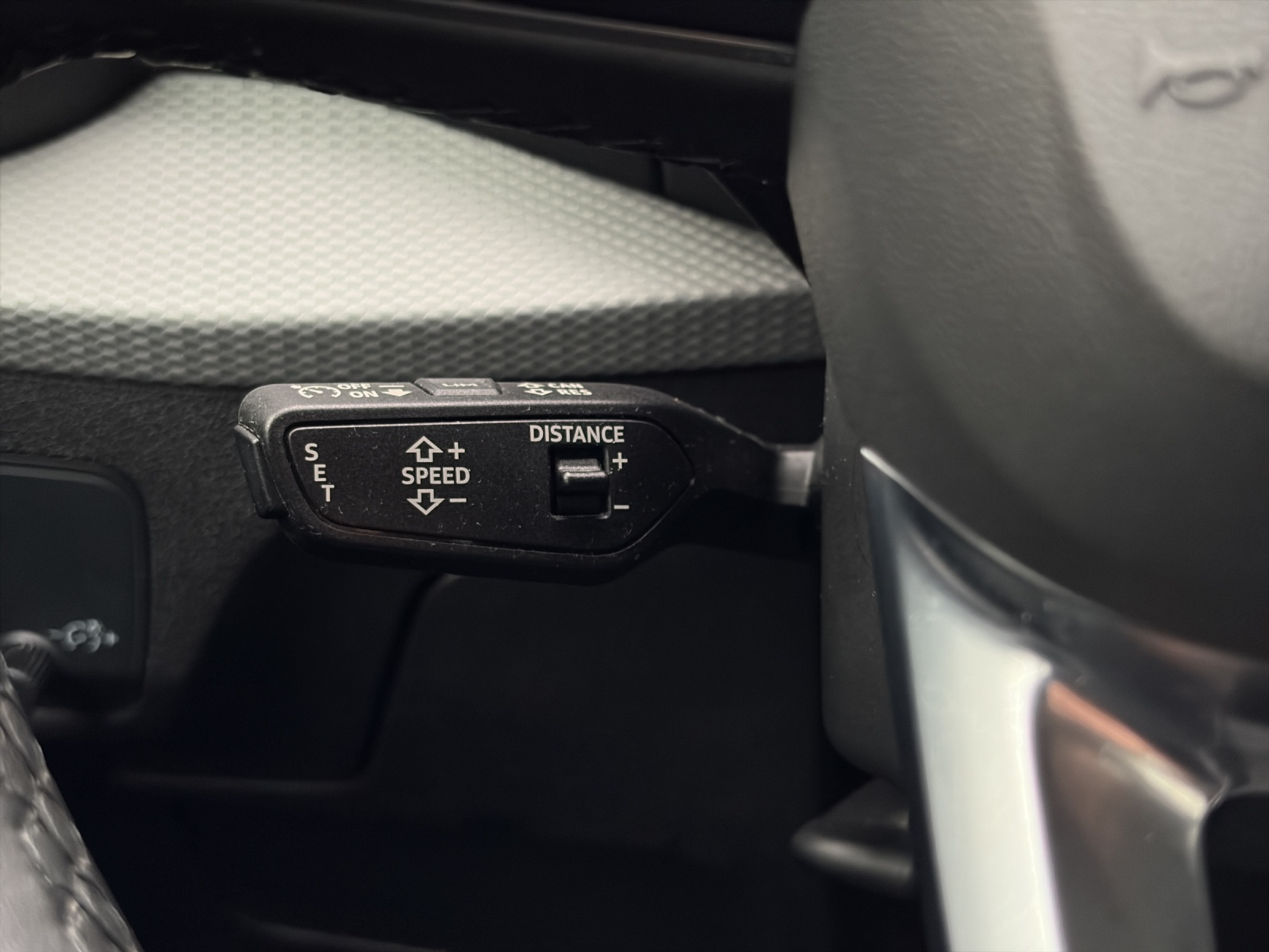 listing desktop thumbnail image 8