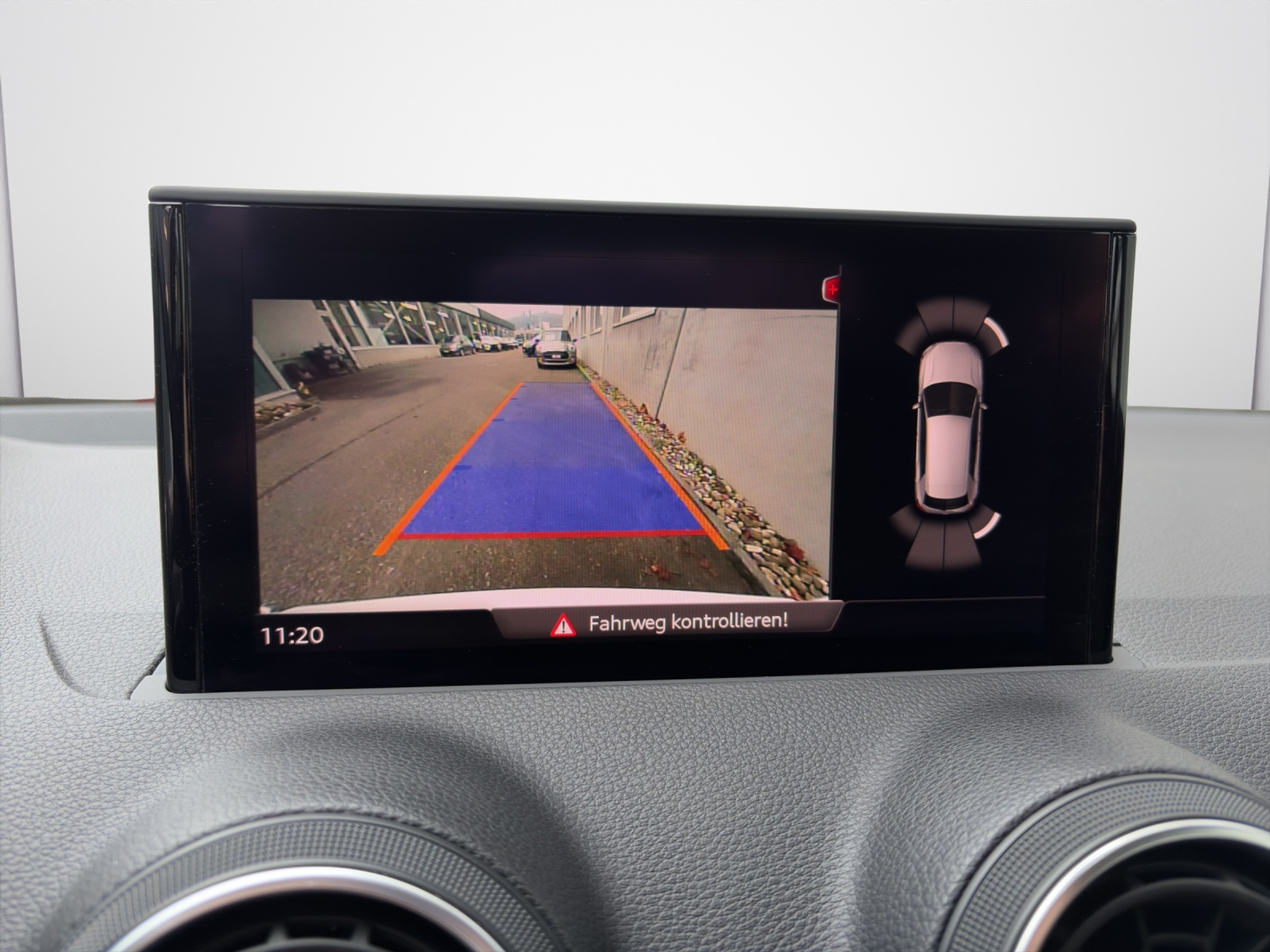 listing desktop thumbnail image 11