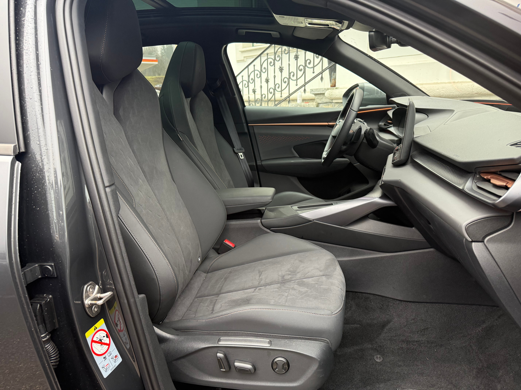 listing desktop thumbnail image 9