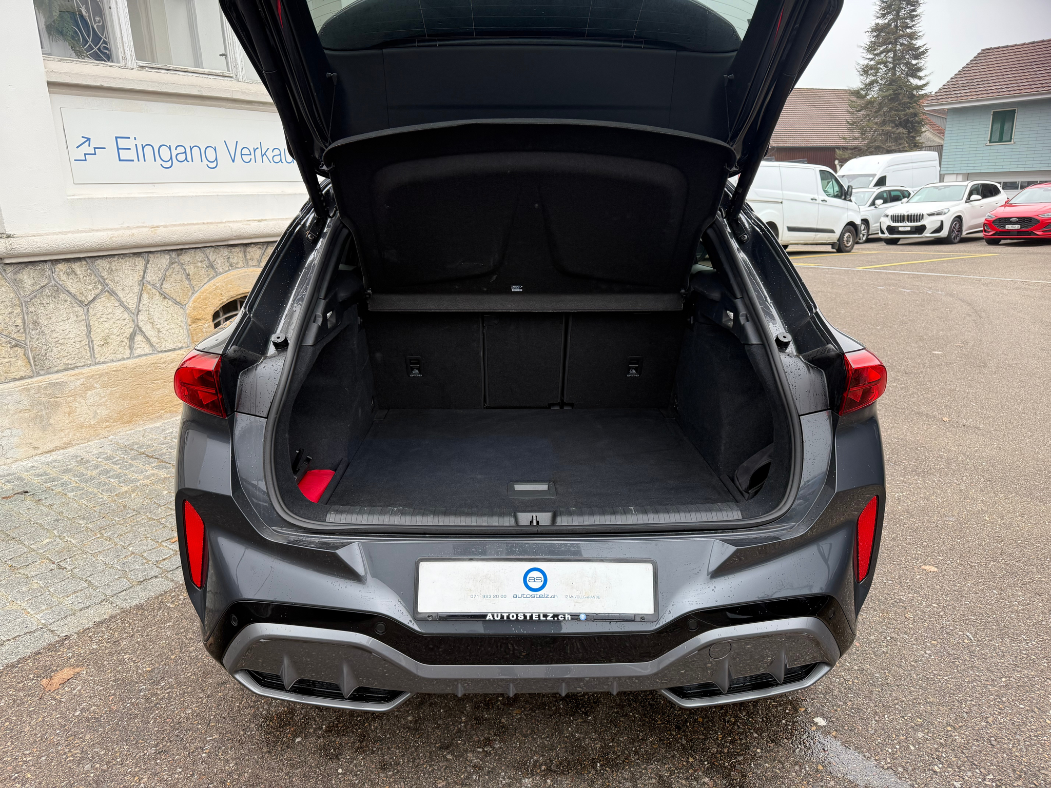 listing desktop thumbnail image 5