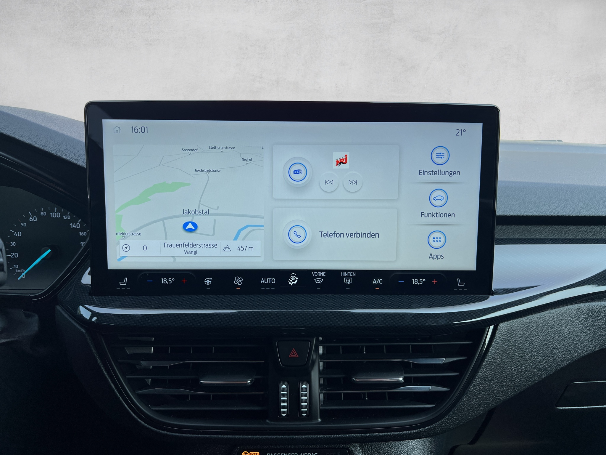 listing desktop thumbnail image 11