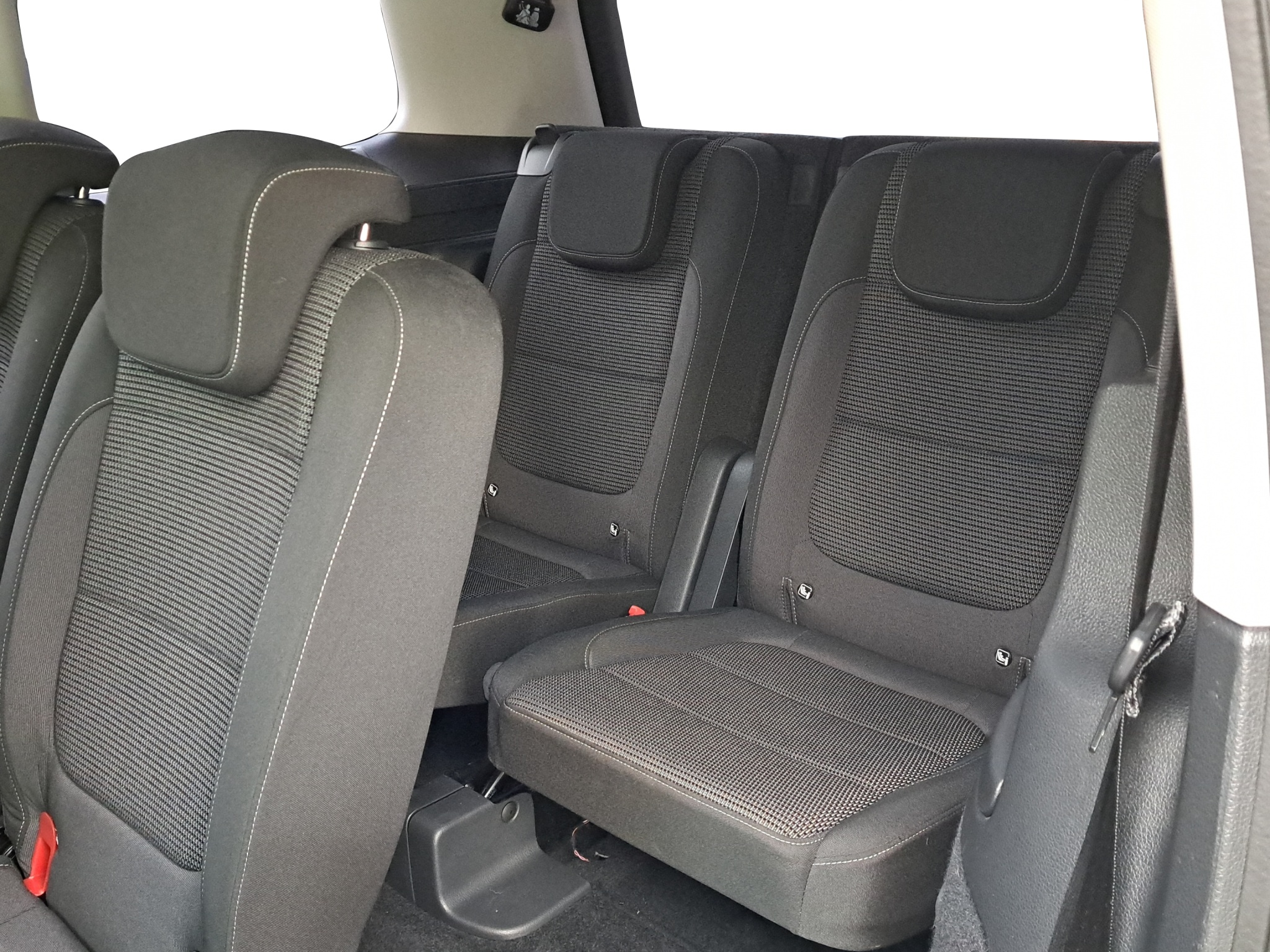 listing desktop thumbnail image 8