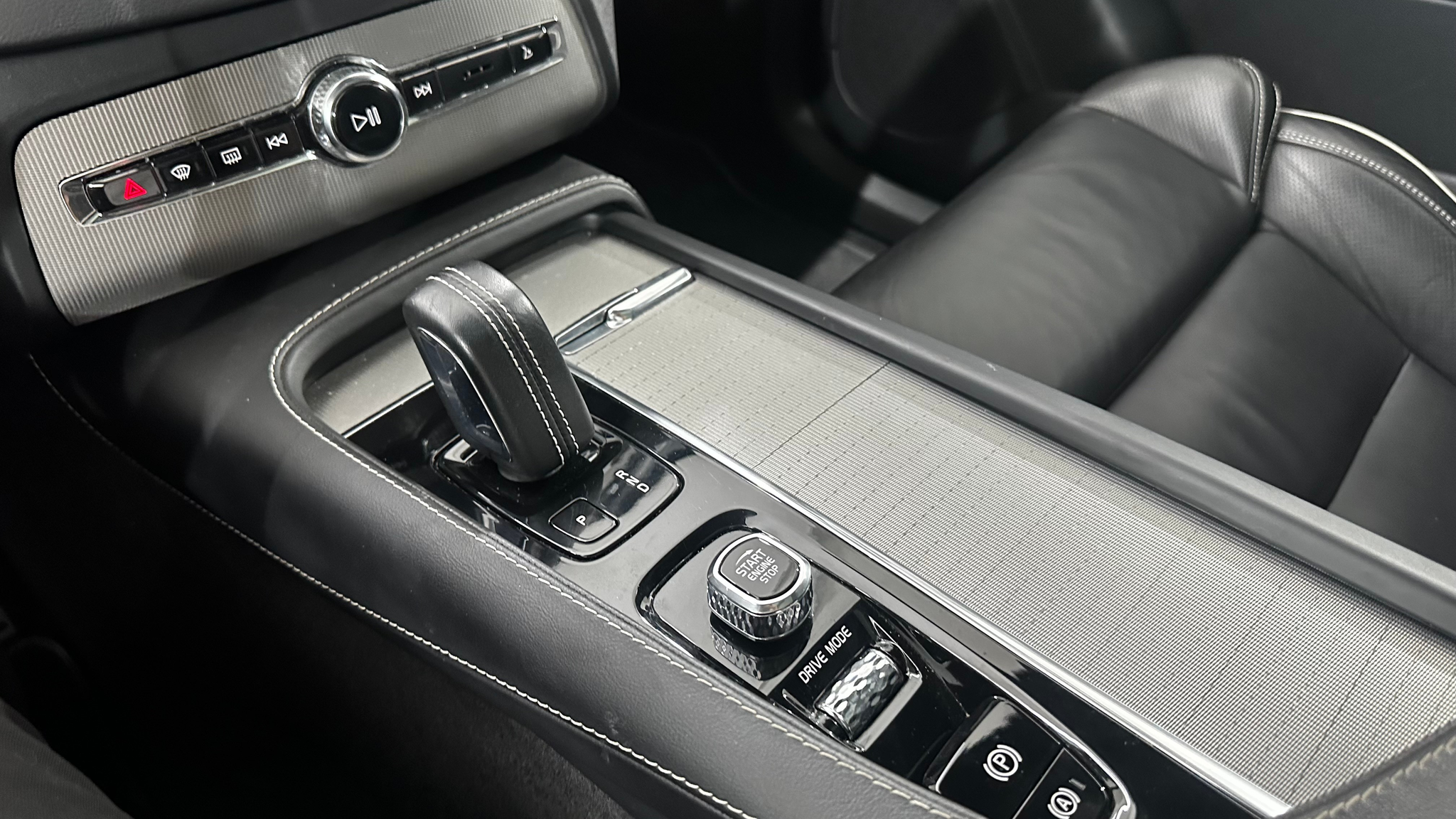 listing desktop thumbnail image 10