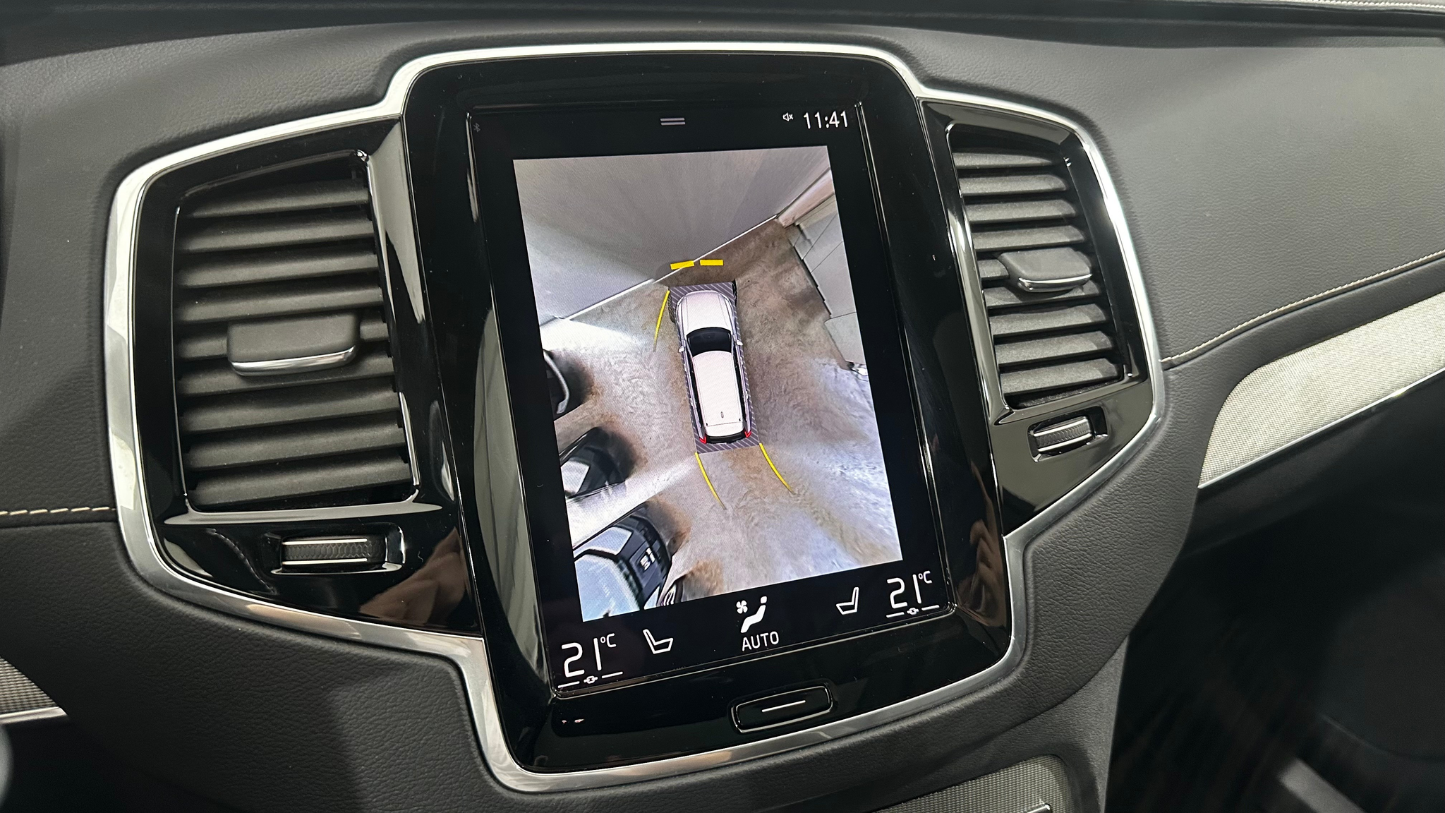 listing desktop thumbnail image 8