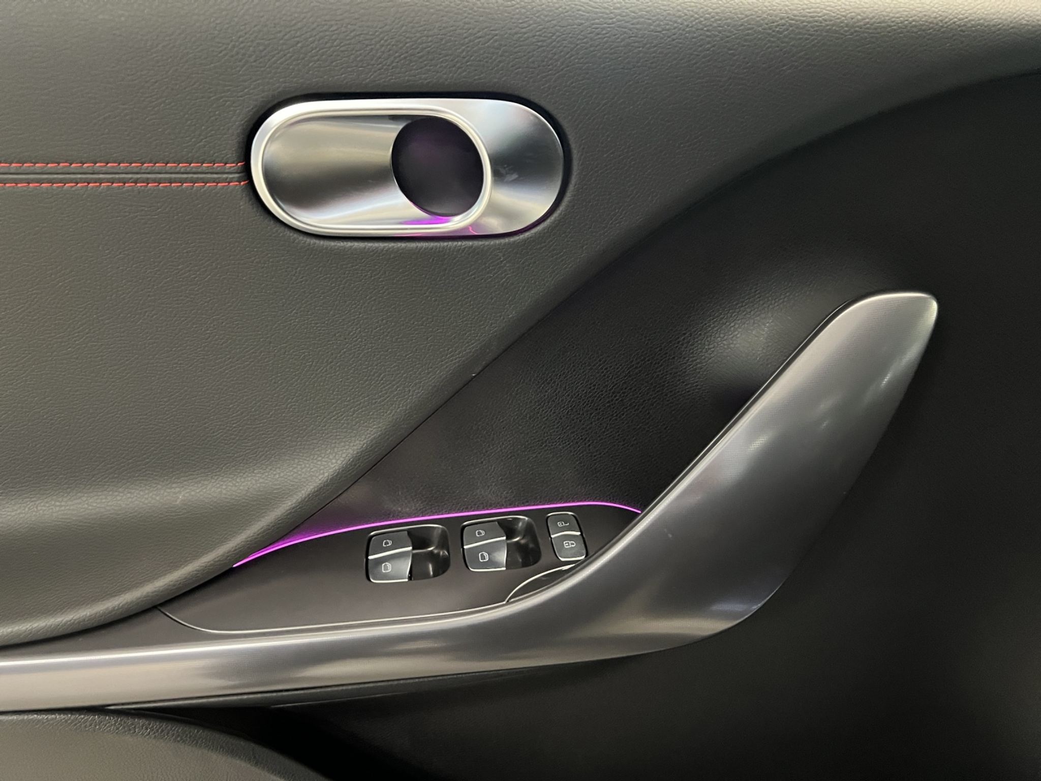 listing desktop thumbnail image 12