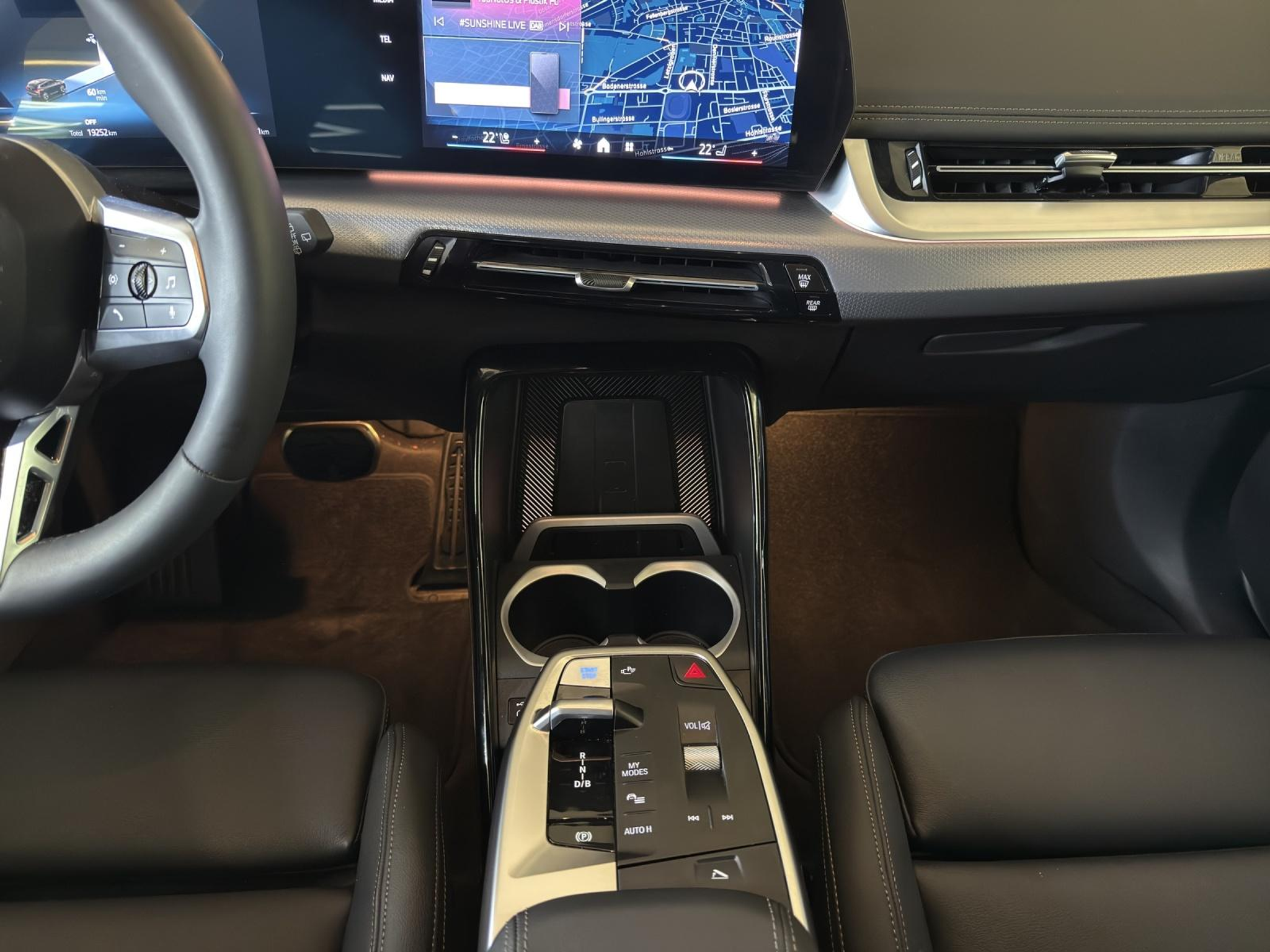 listing desktop thumbnail image 10