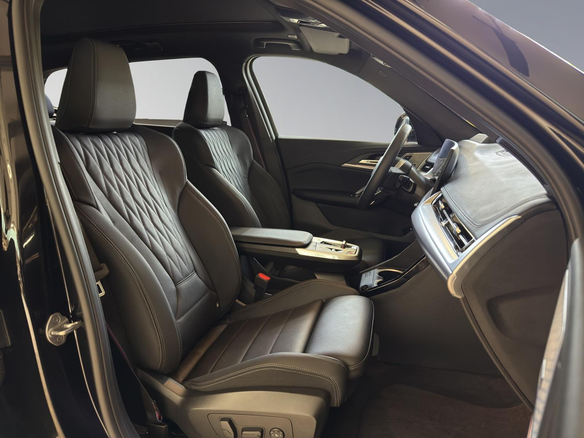 listing desktop thumbnail image 19