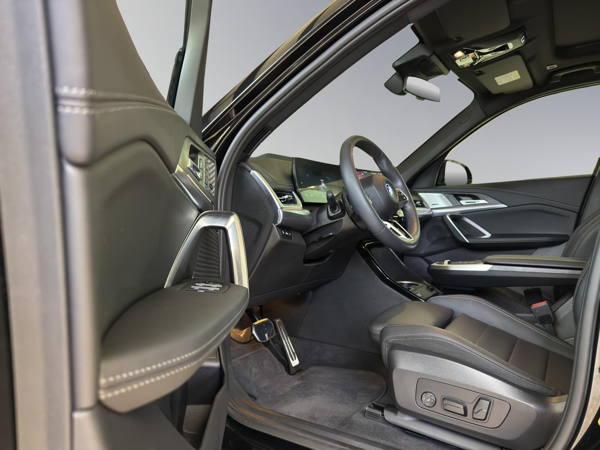 listing desktop thumbnail image 13