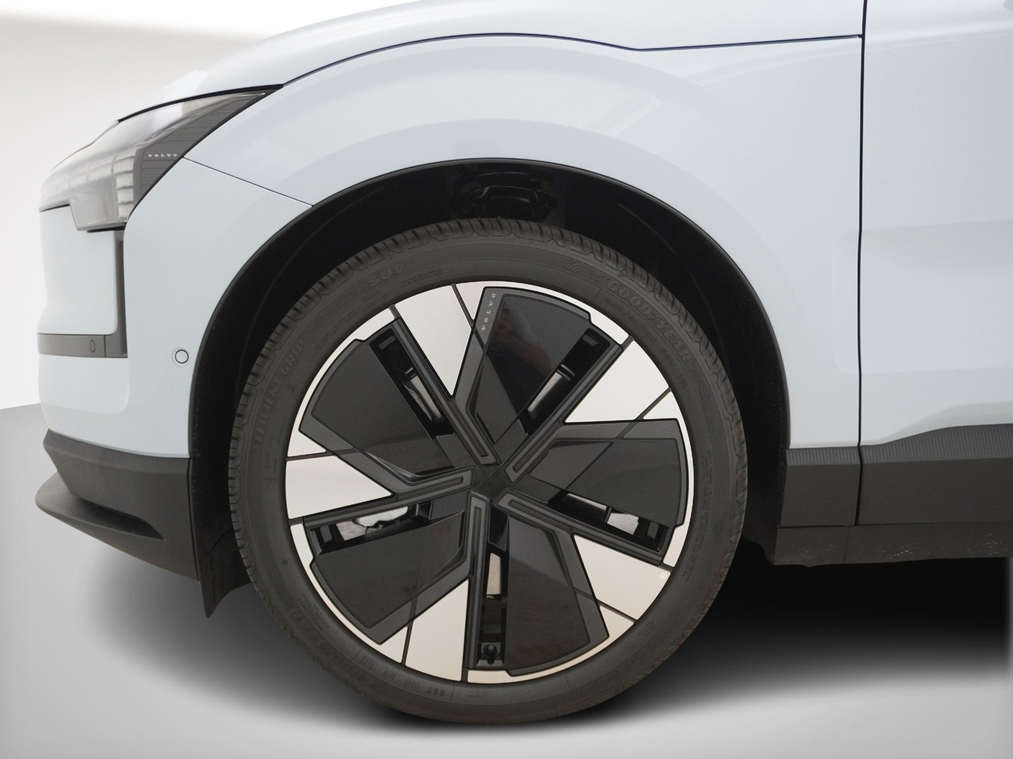 listing desktop thumbnail image 9