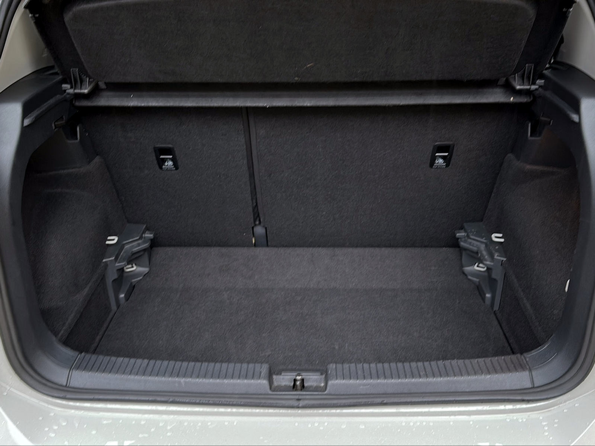 listing desktop thumbnail image 9