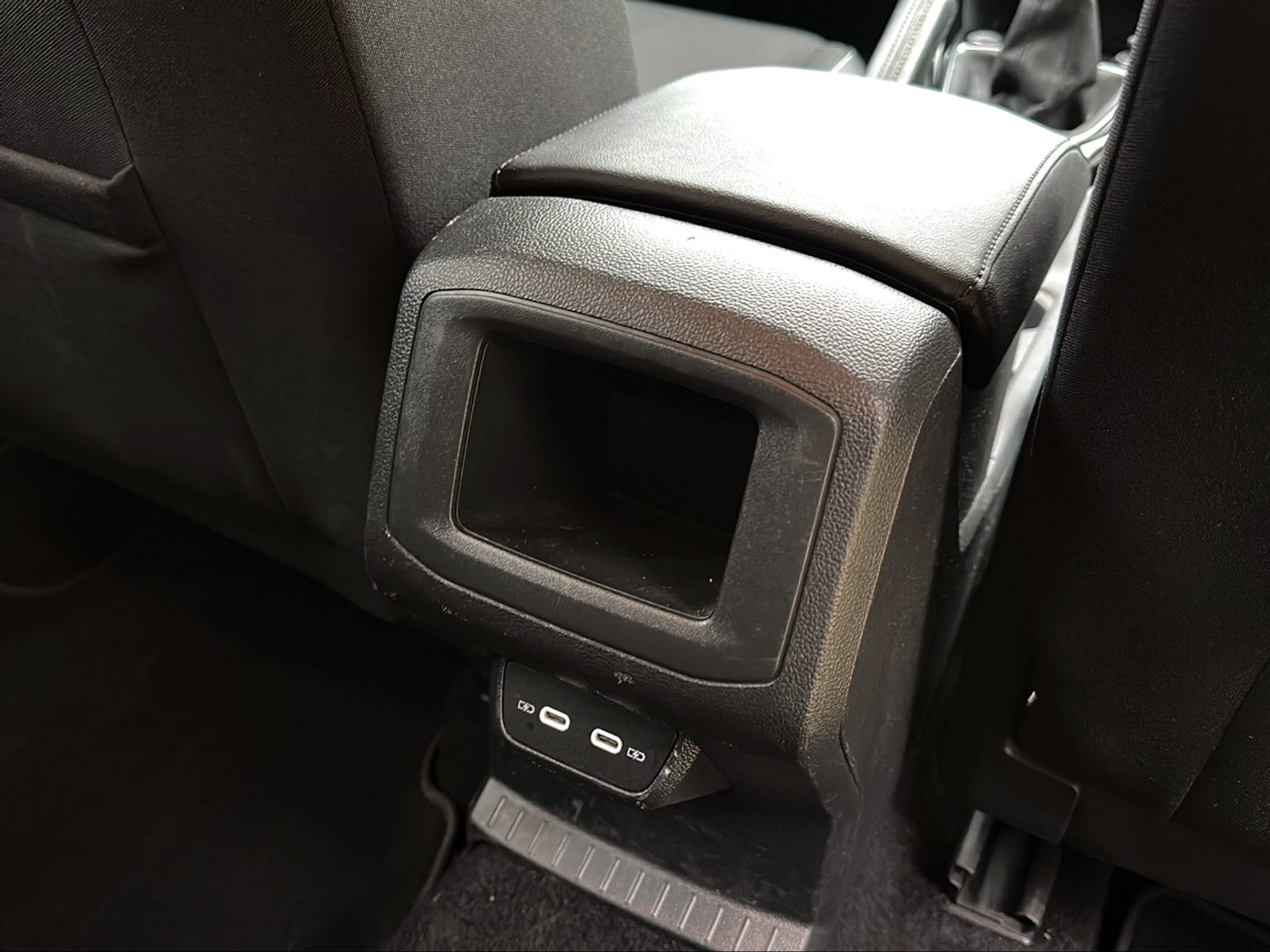 listing desktop thumbnail image 16