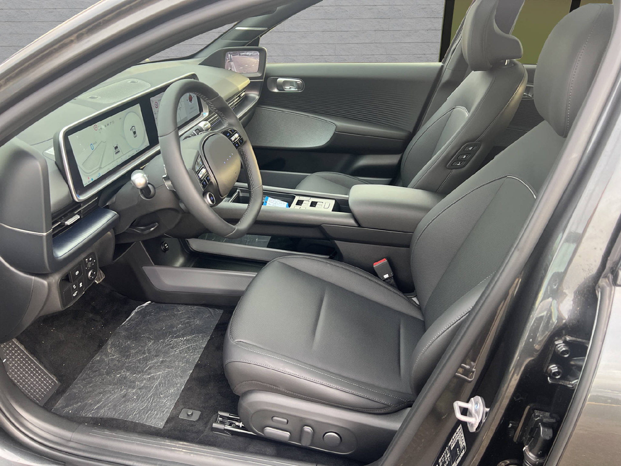 listing desktop thumbnail image 7