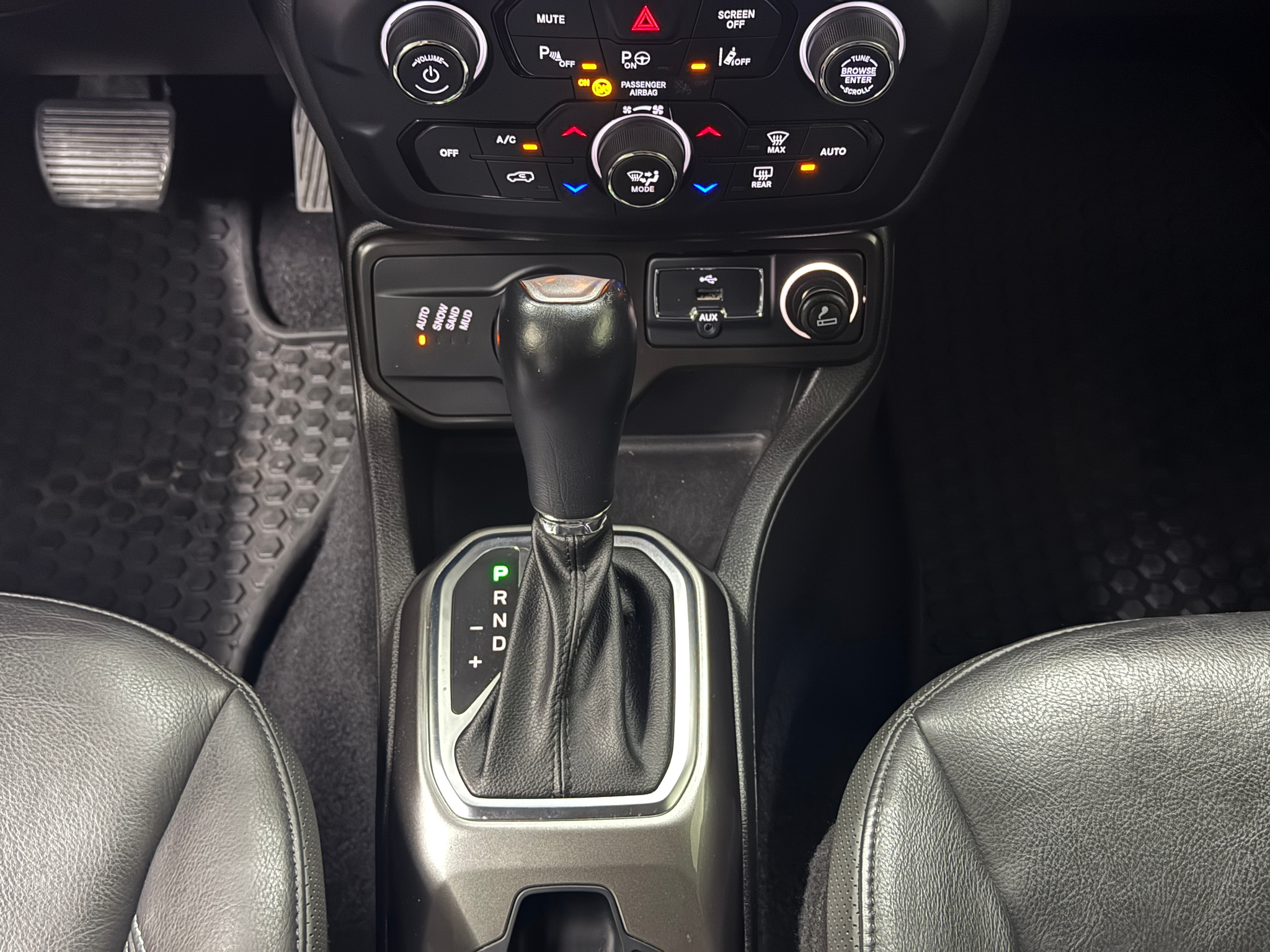 listing desktop thumbnail image 12