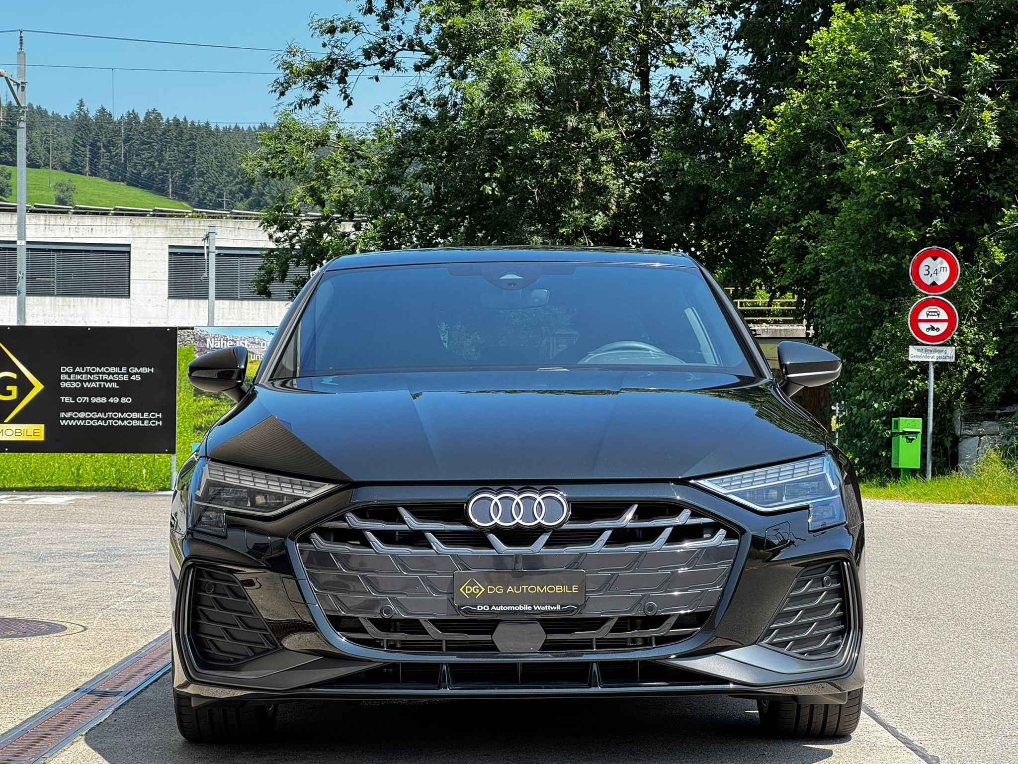 listing desktop thumbnail image 1