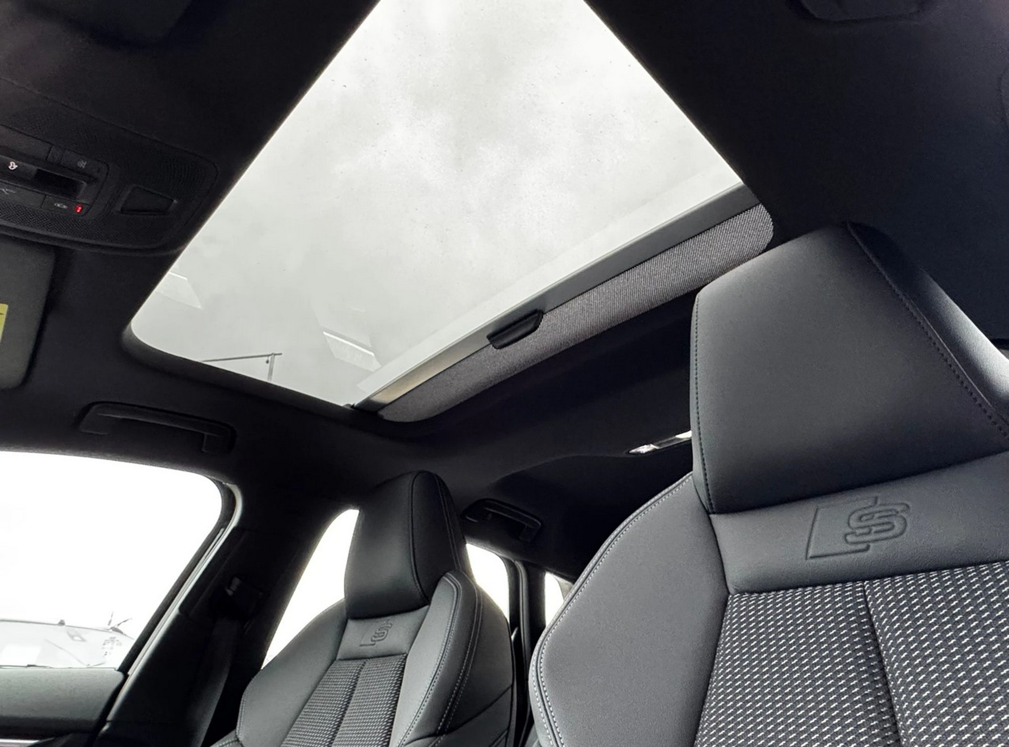 listing desktop thumbnail image 9