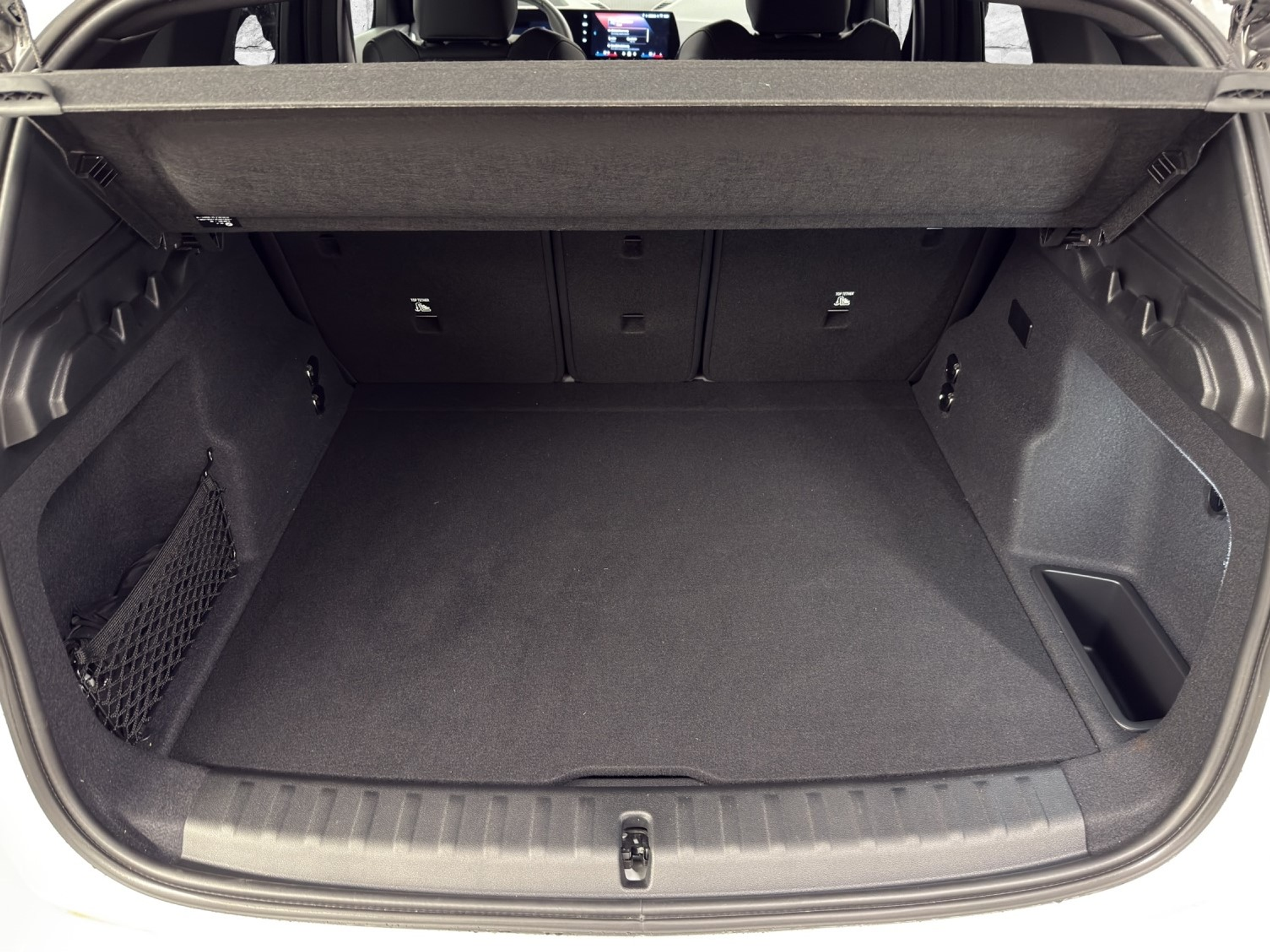 listing desktop thumbnail image 16