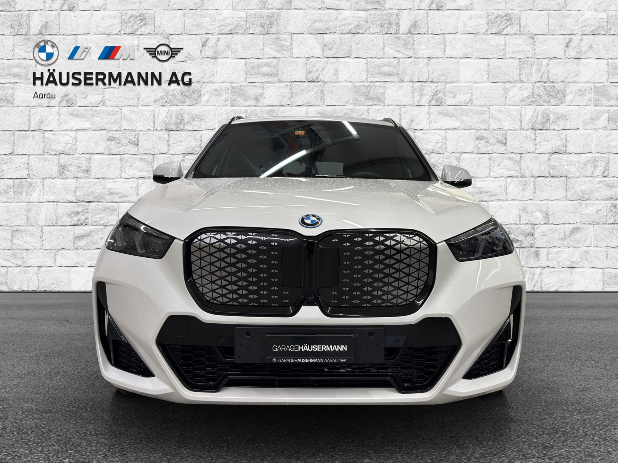 listing desktop thumbnail image 1