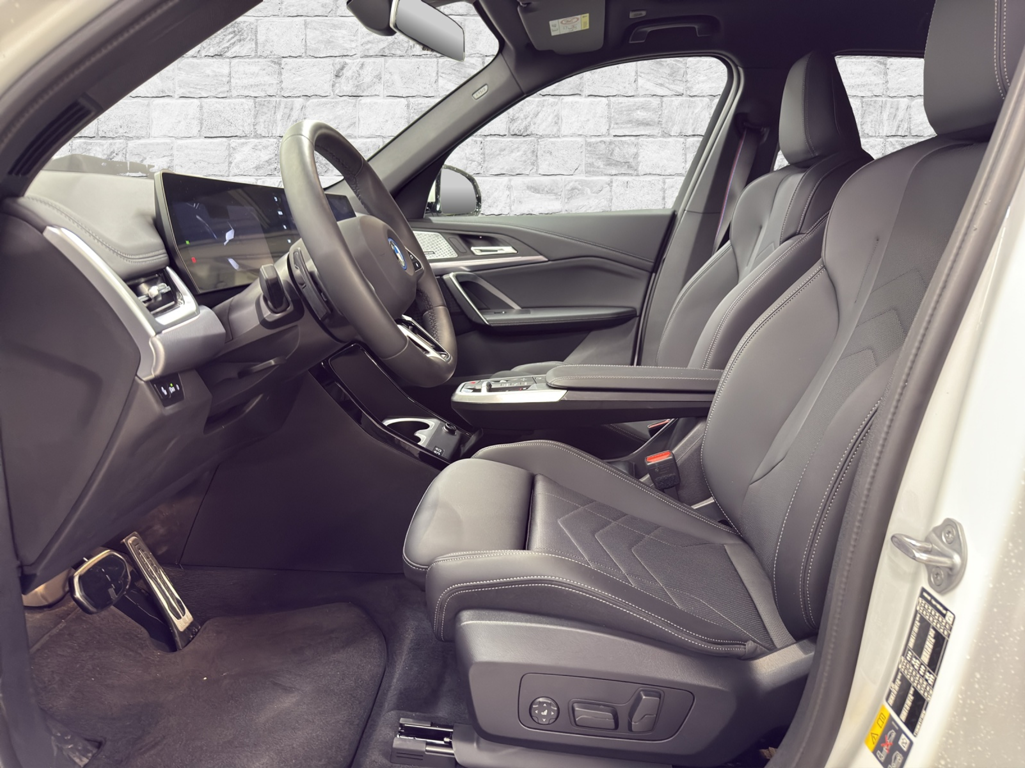 listing desktop thumbnail image 6