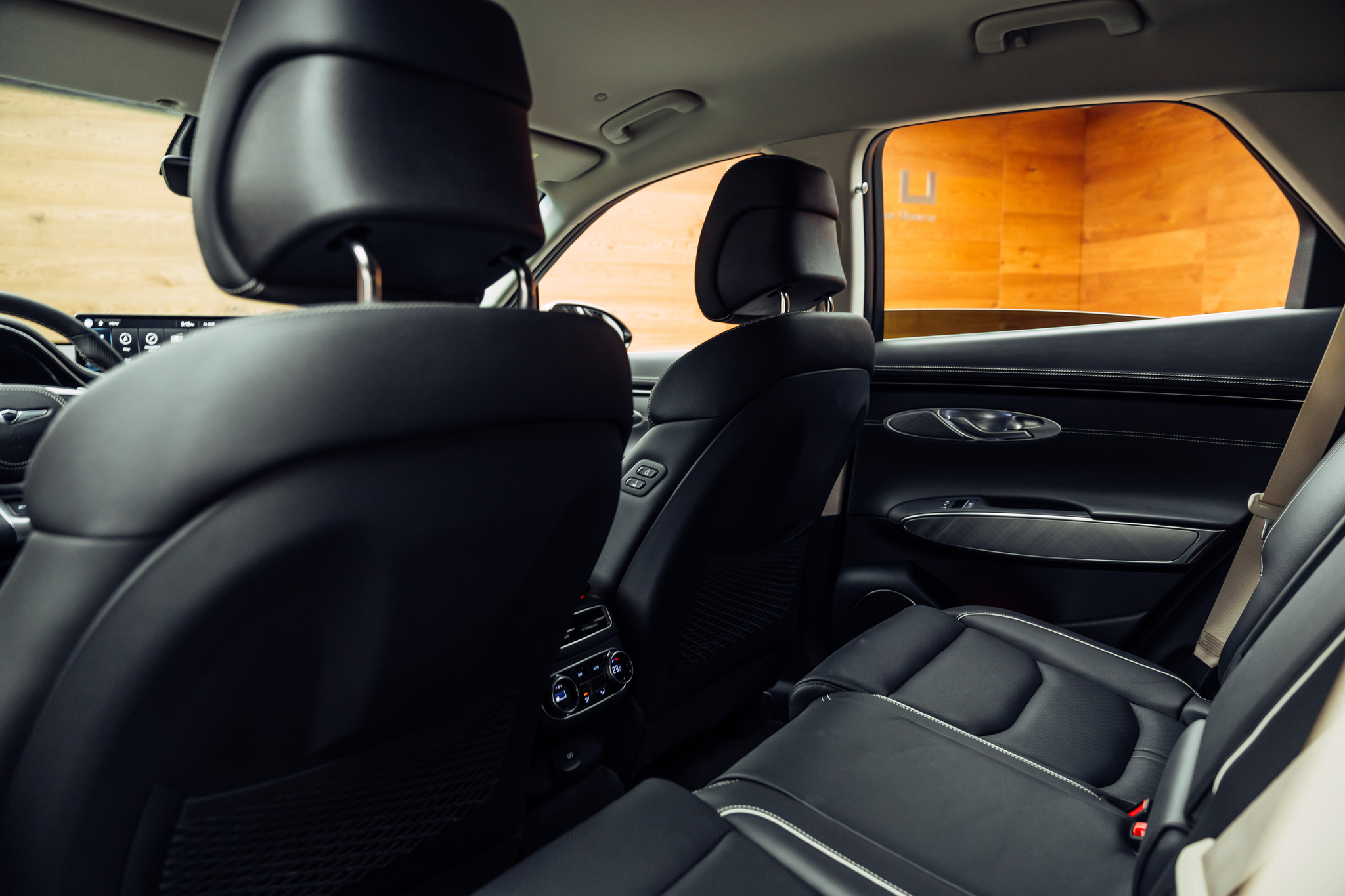 listing desktop thumbnail image 7