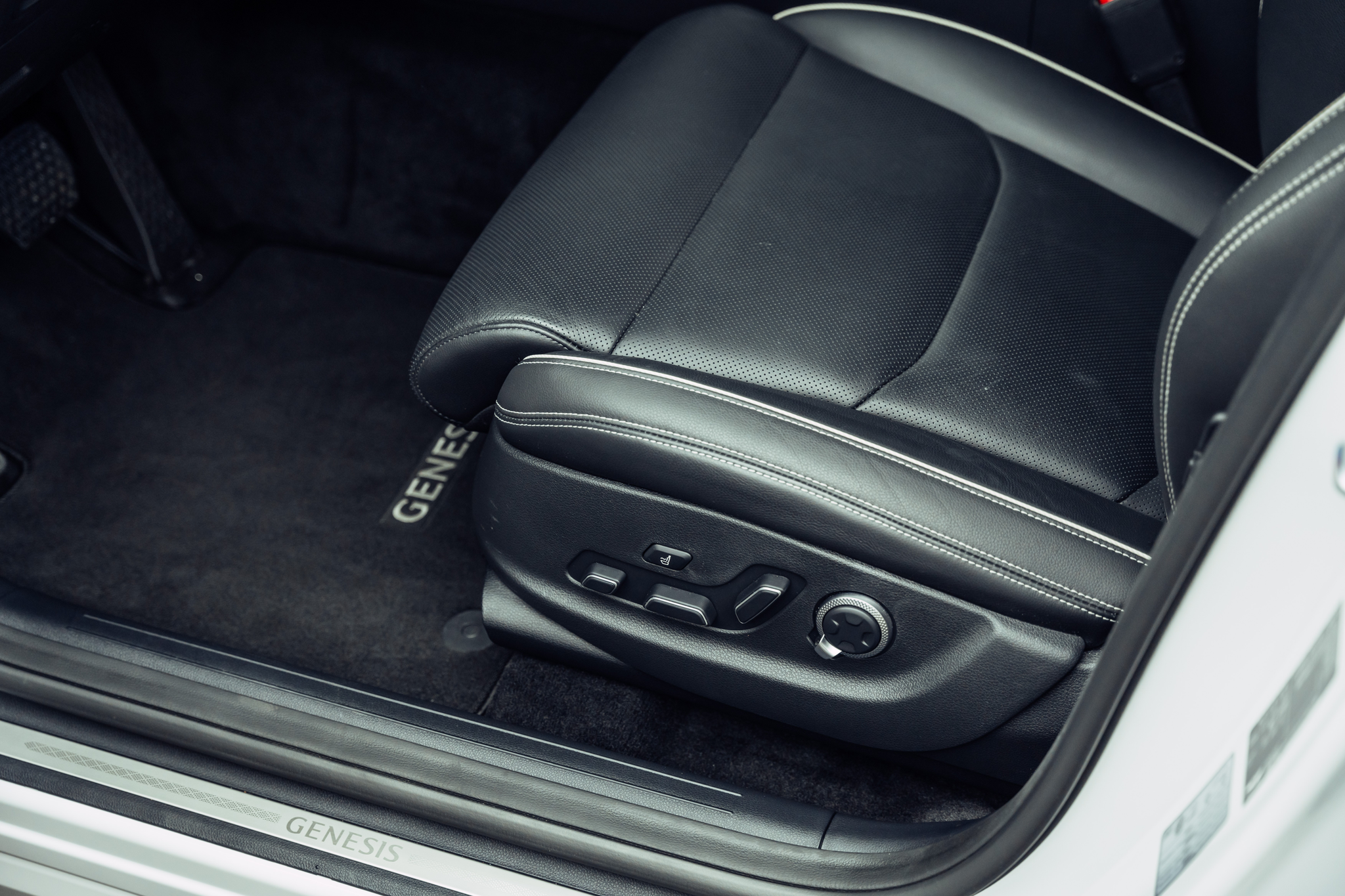 listing desktop thumbnail image 16