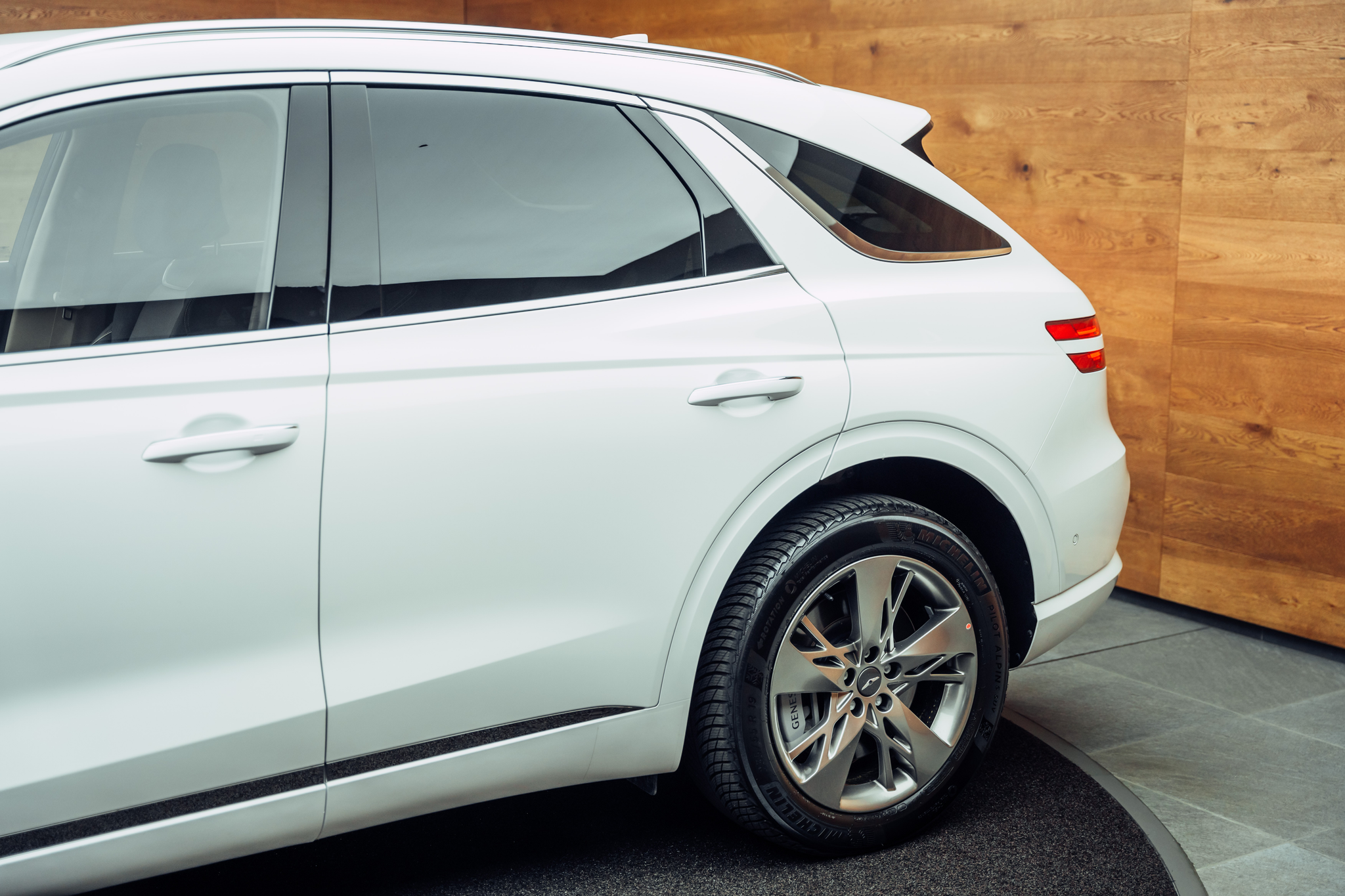 listing desktop thumbnail image 22