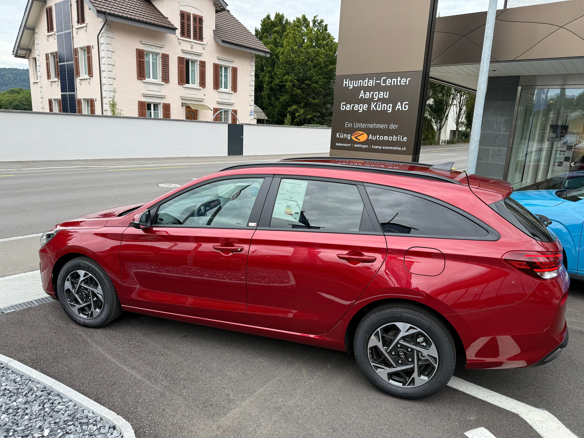 listing desktop thumbnail image 7