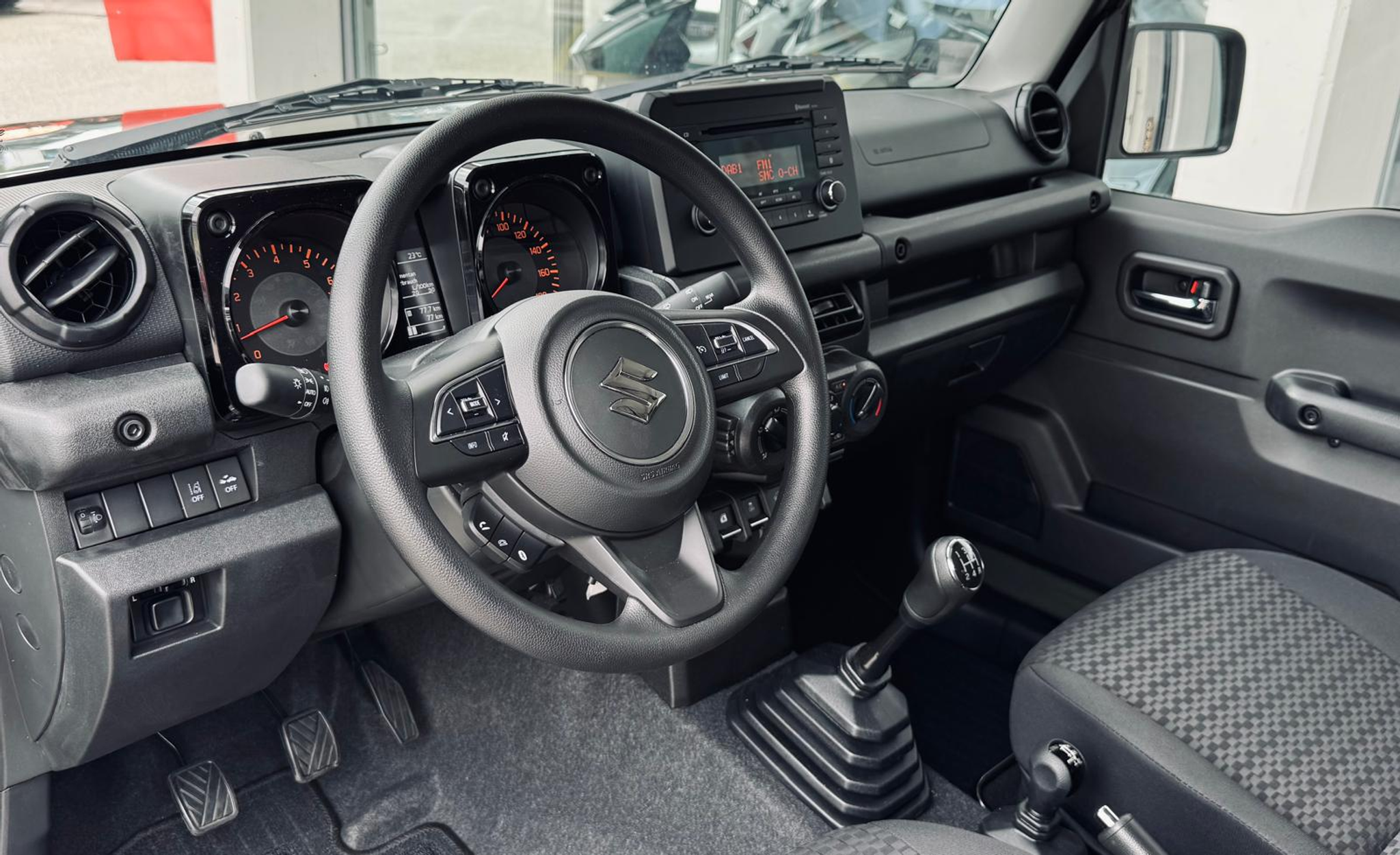 listing desktop thumbnail image 6