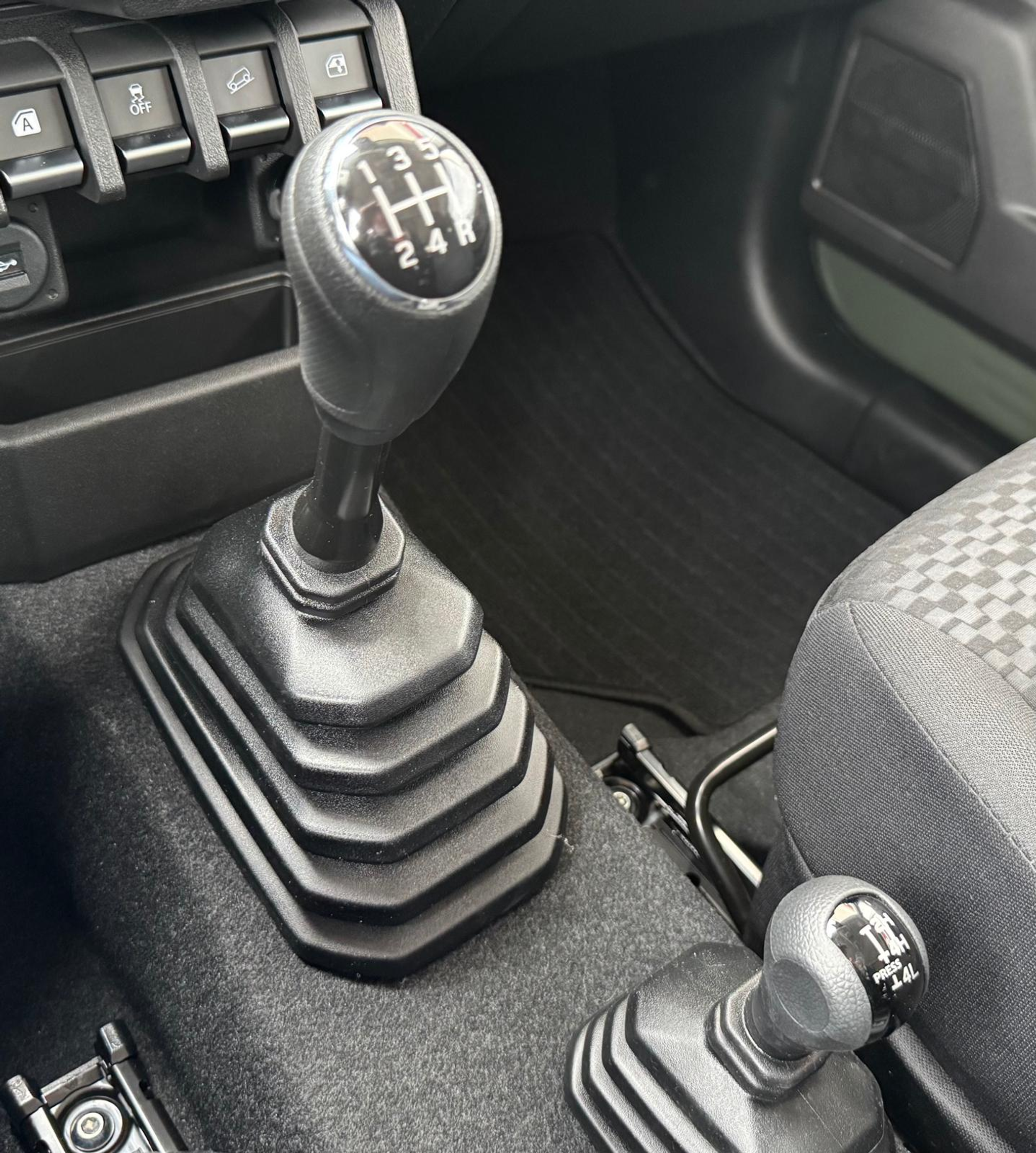 listing desktop thumbnail image 15