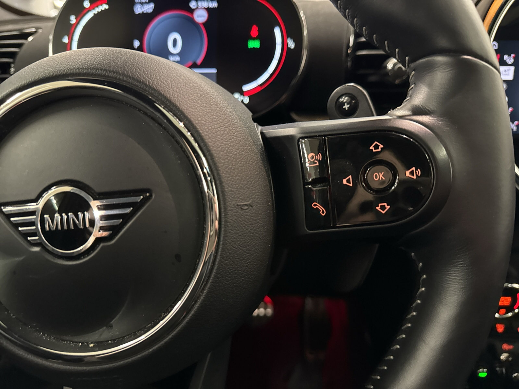 listing desktop thumbnail image 15