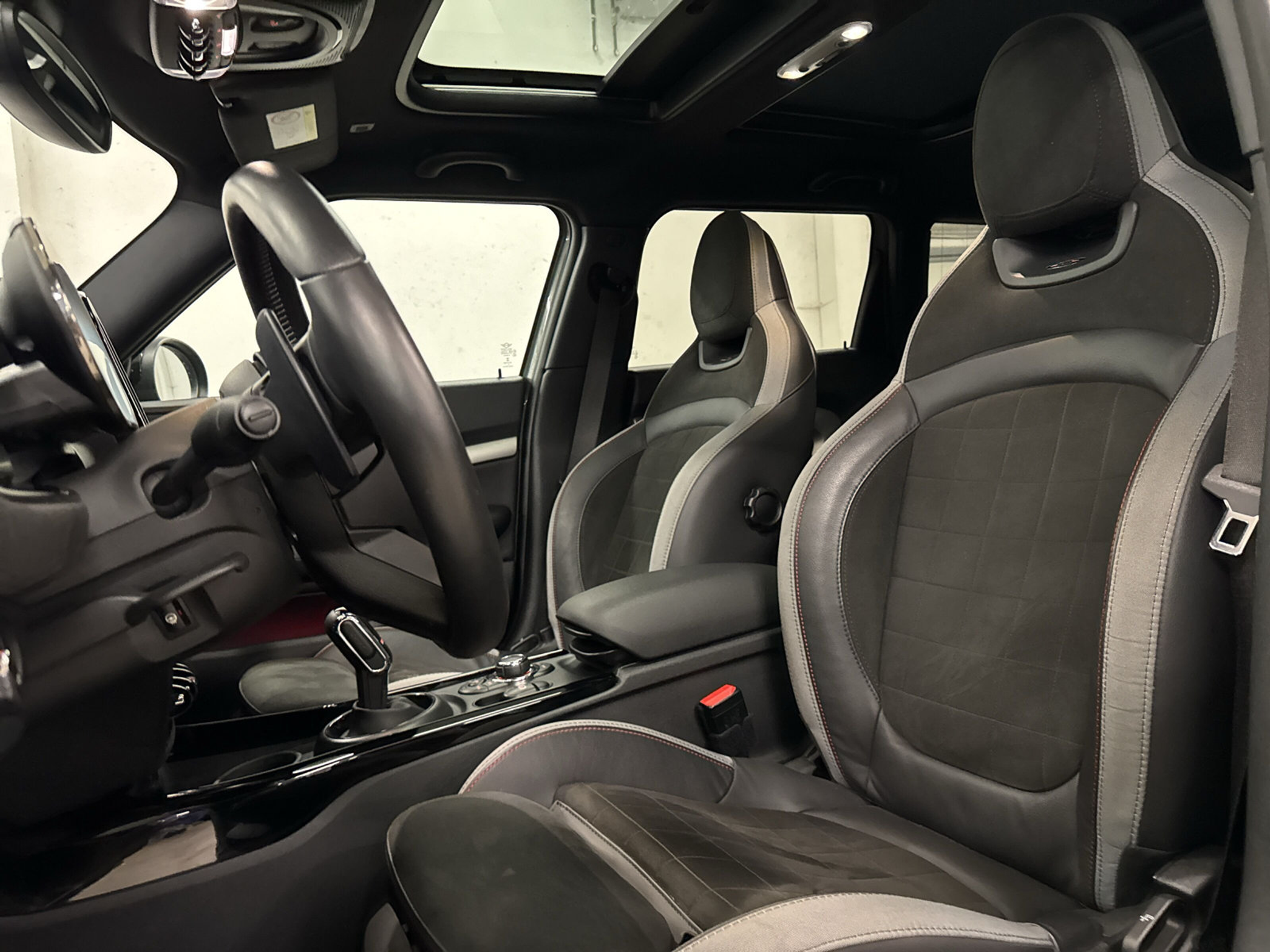 listing desktop thumbnail image 9