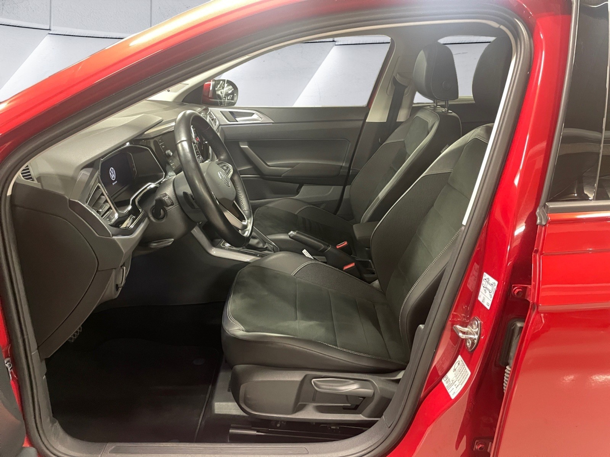 listing desktop thumbnail image 12