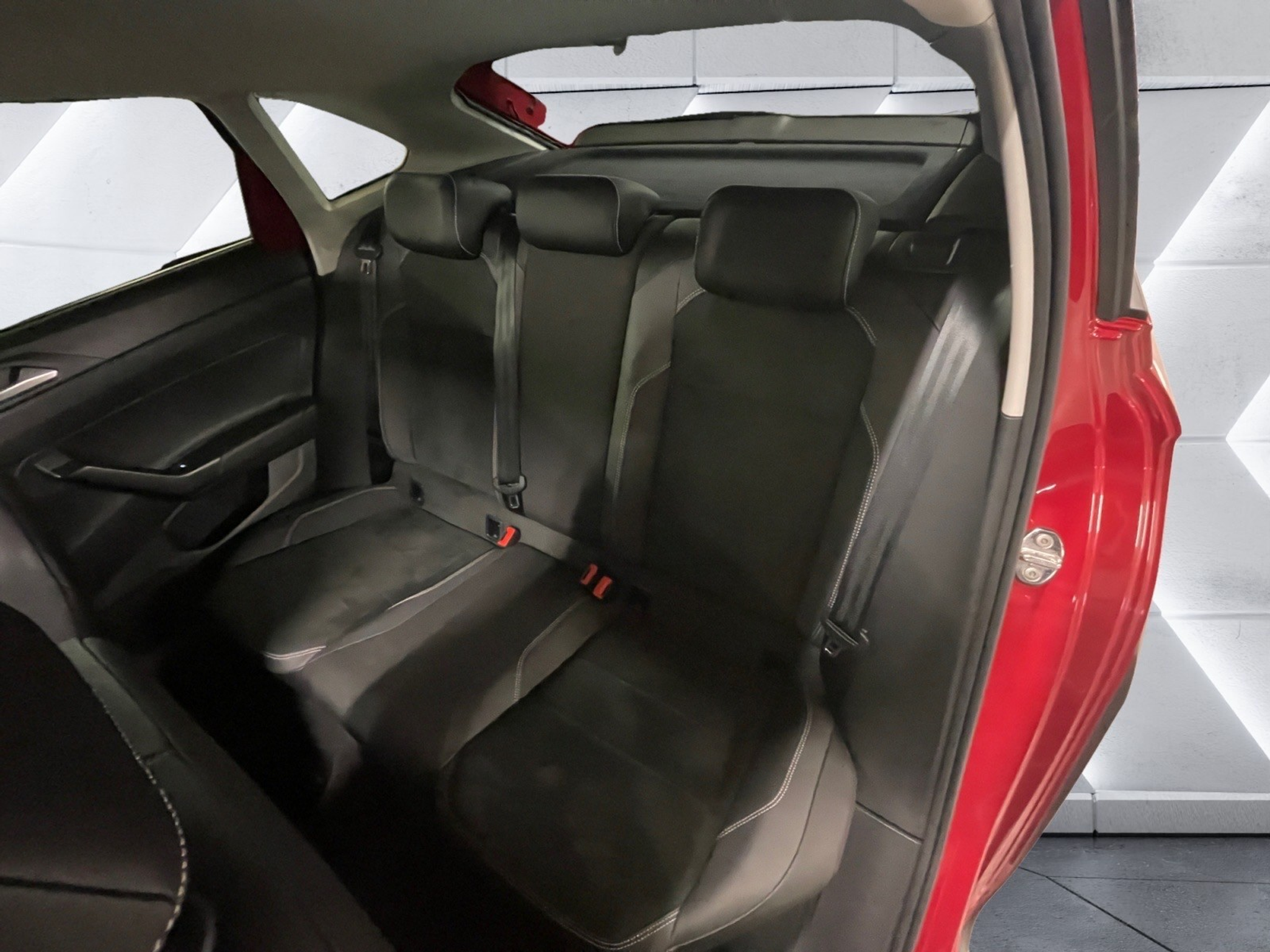 listing desktop thumbnail image 14