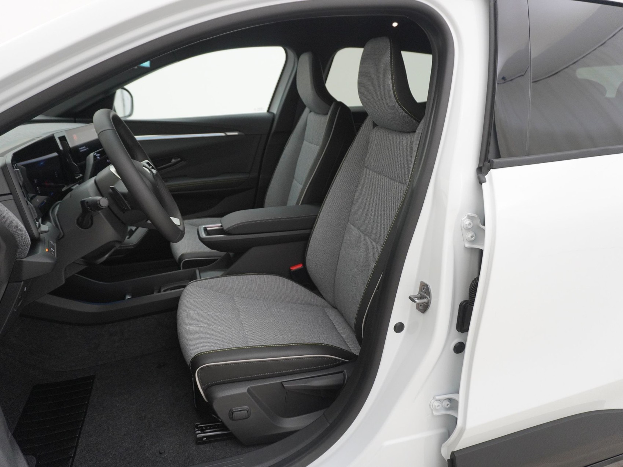 listing desktop thumbnail image 12