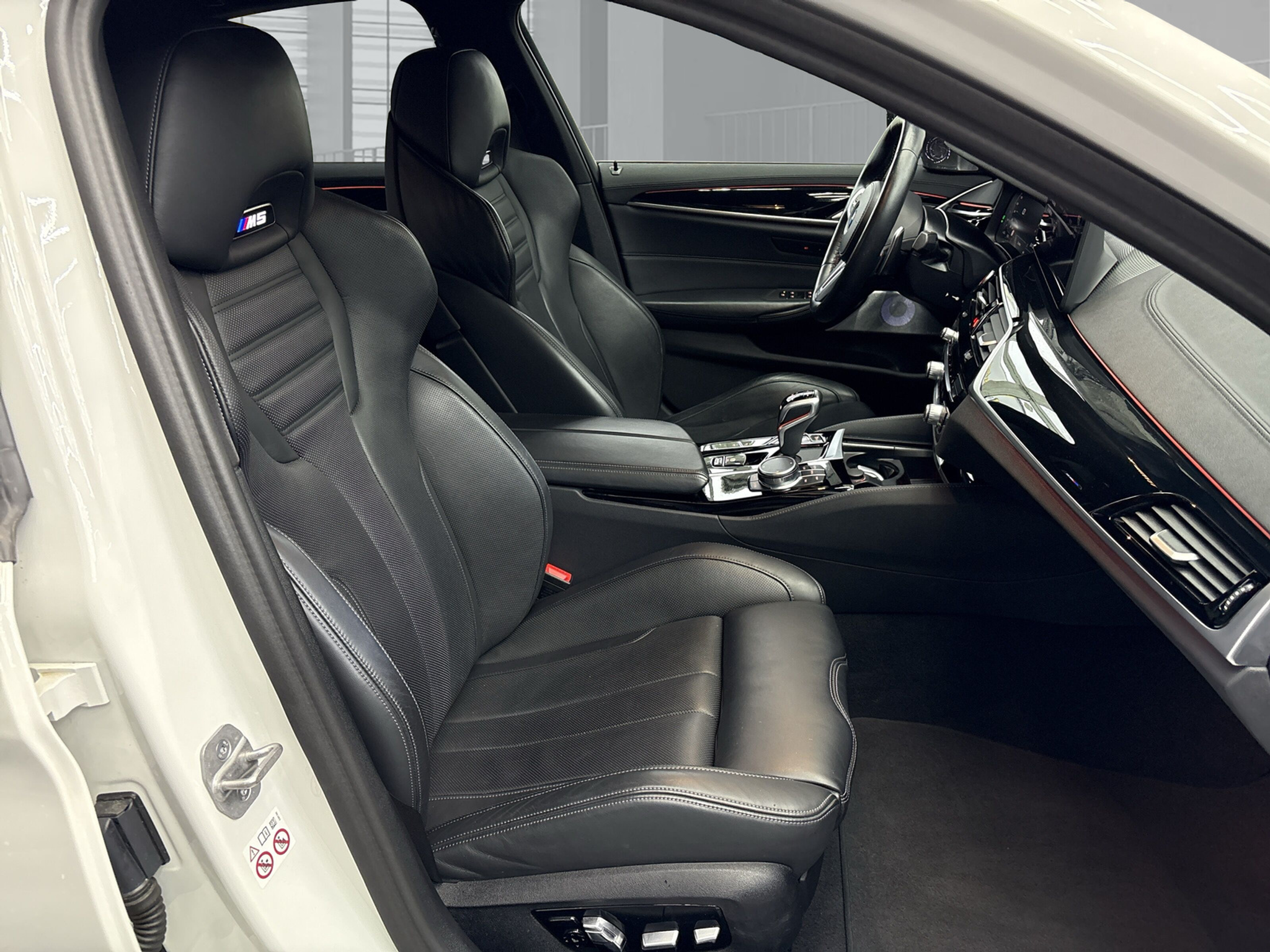 listing desktop thumbnail image 10