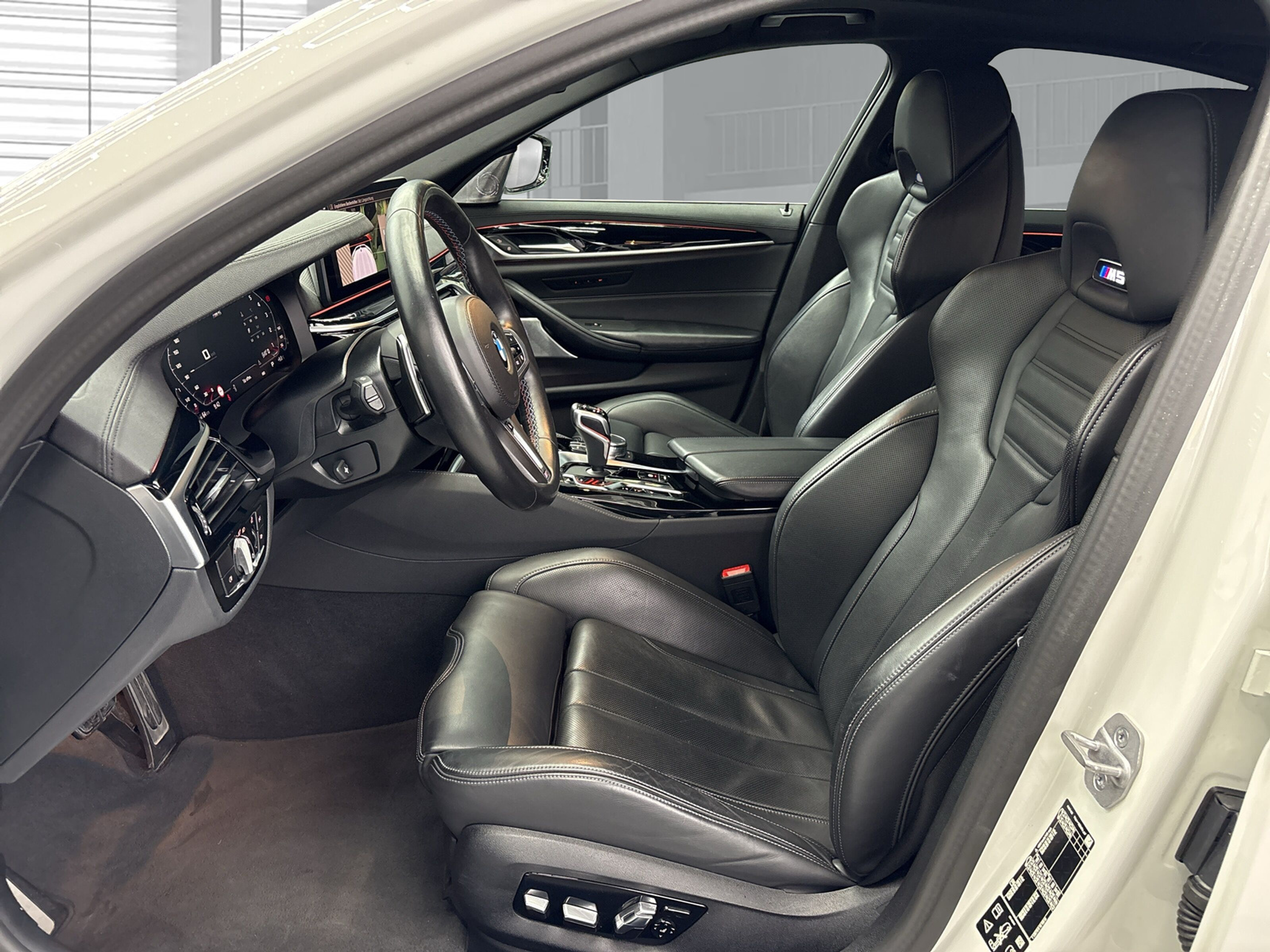 listing desktop thumbnail image 9