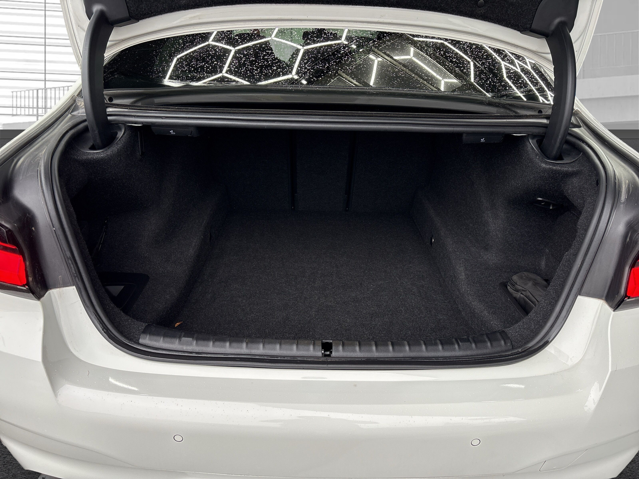 listing desktop thumbnail image 14