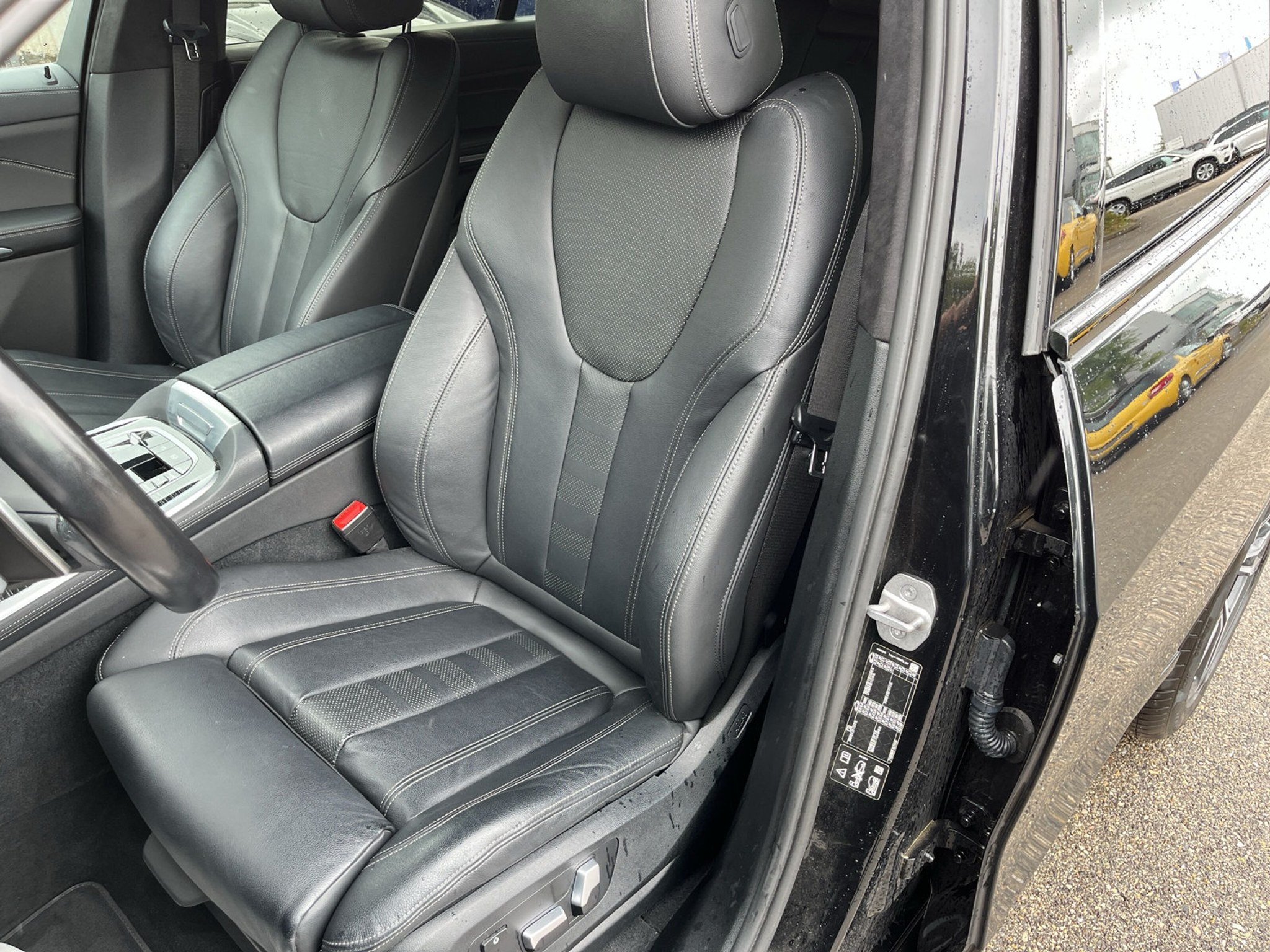 listing desktop thumbnail image 9