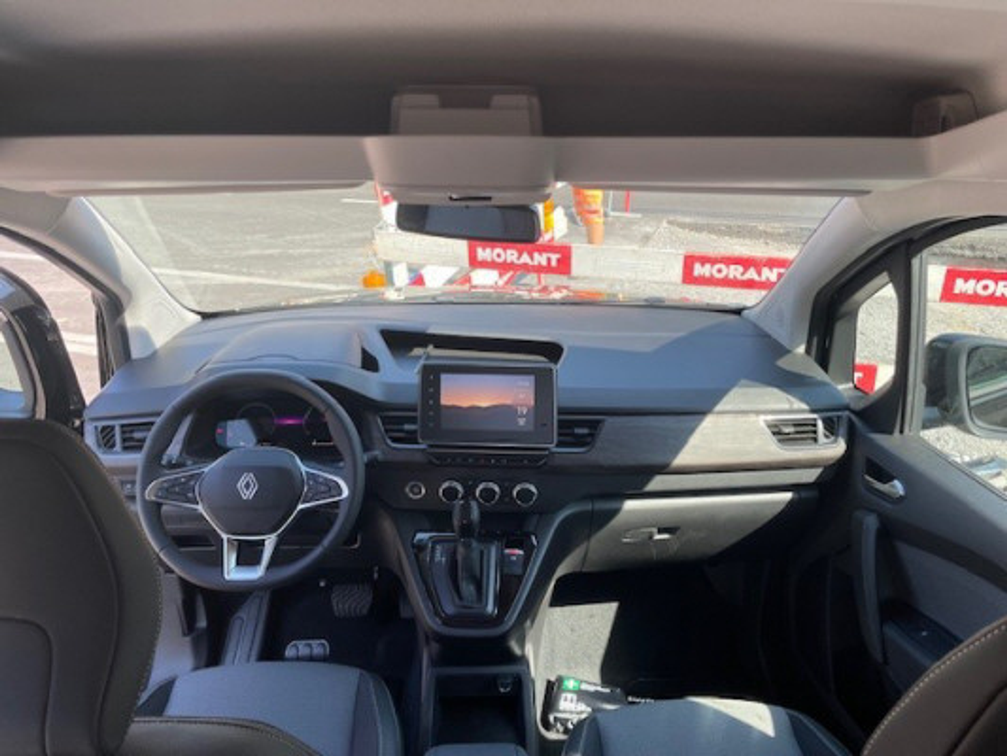 listing desktop thumbnail image 5